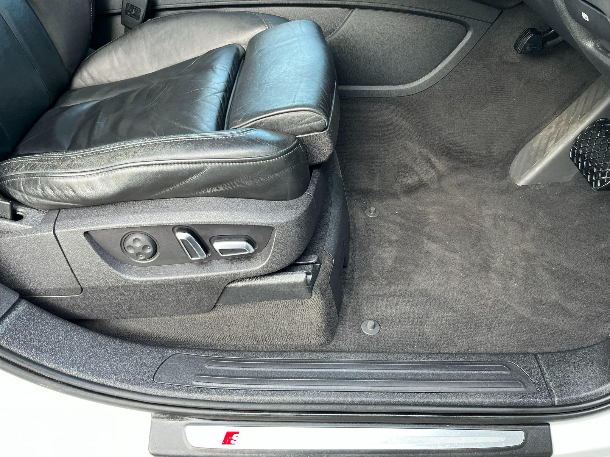 Audi Q7 view 46