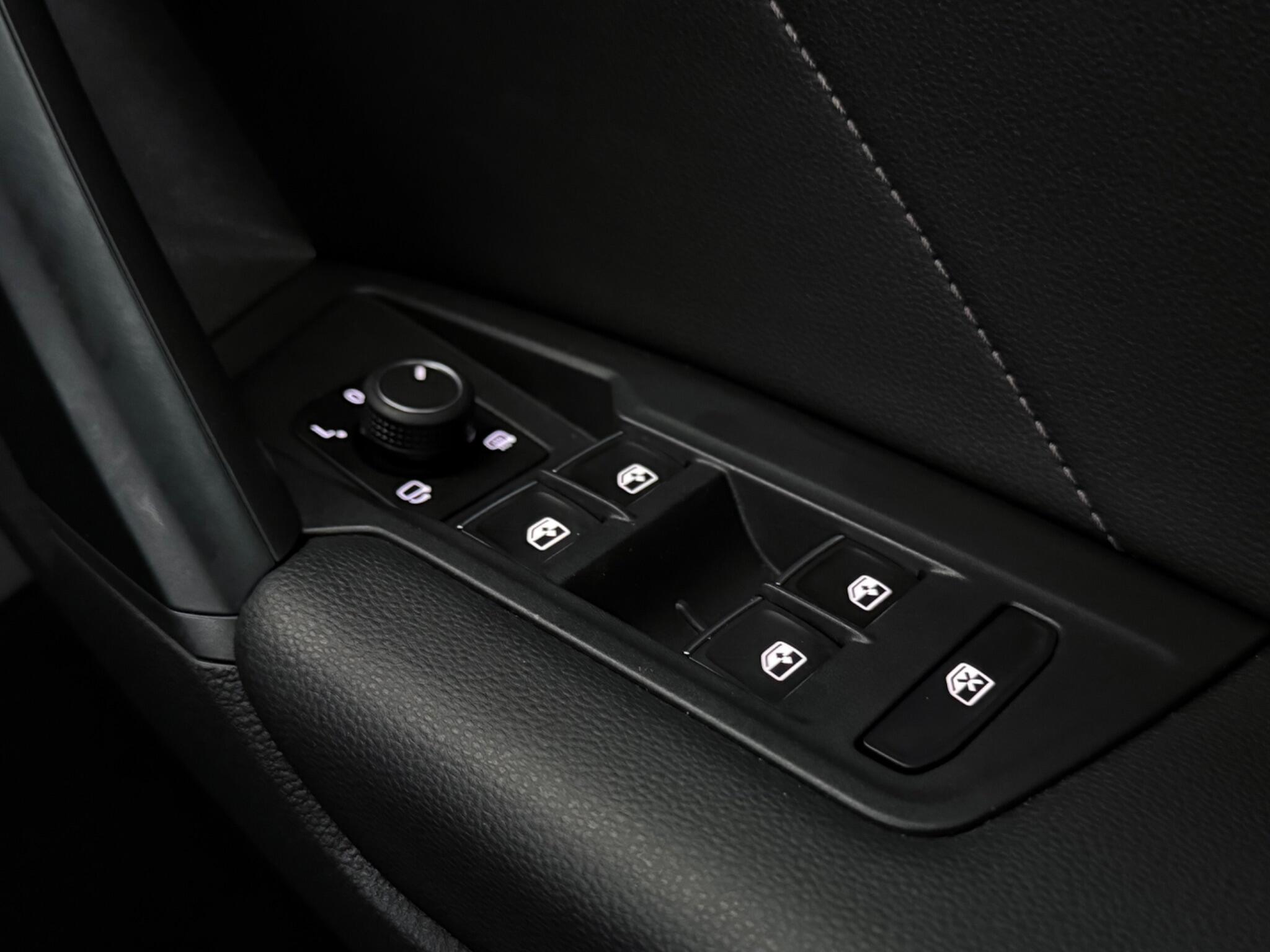 Volkswagen Tiguan view 18