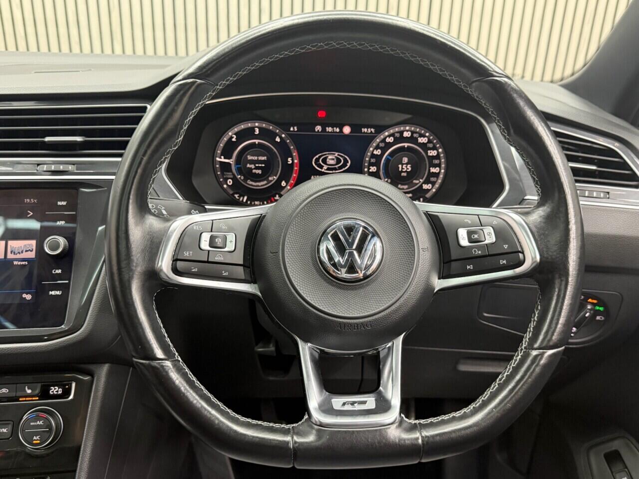 Volkswagen Tiguan view 9