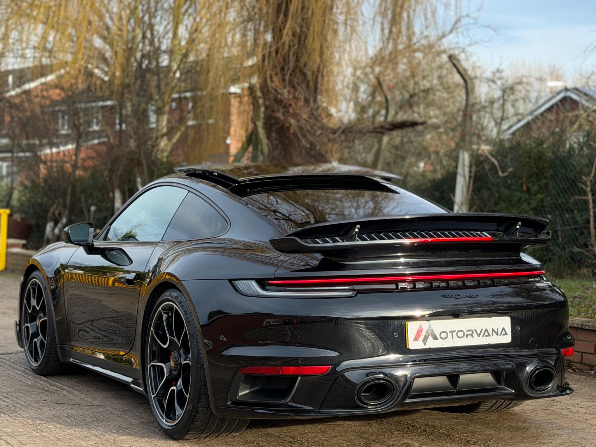 Porsche 911 view 12