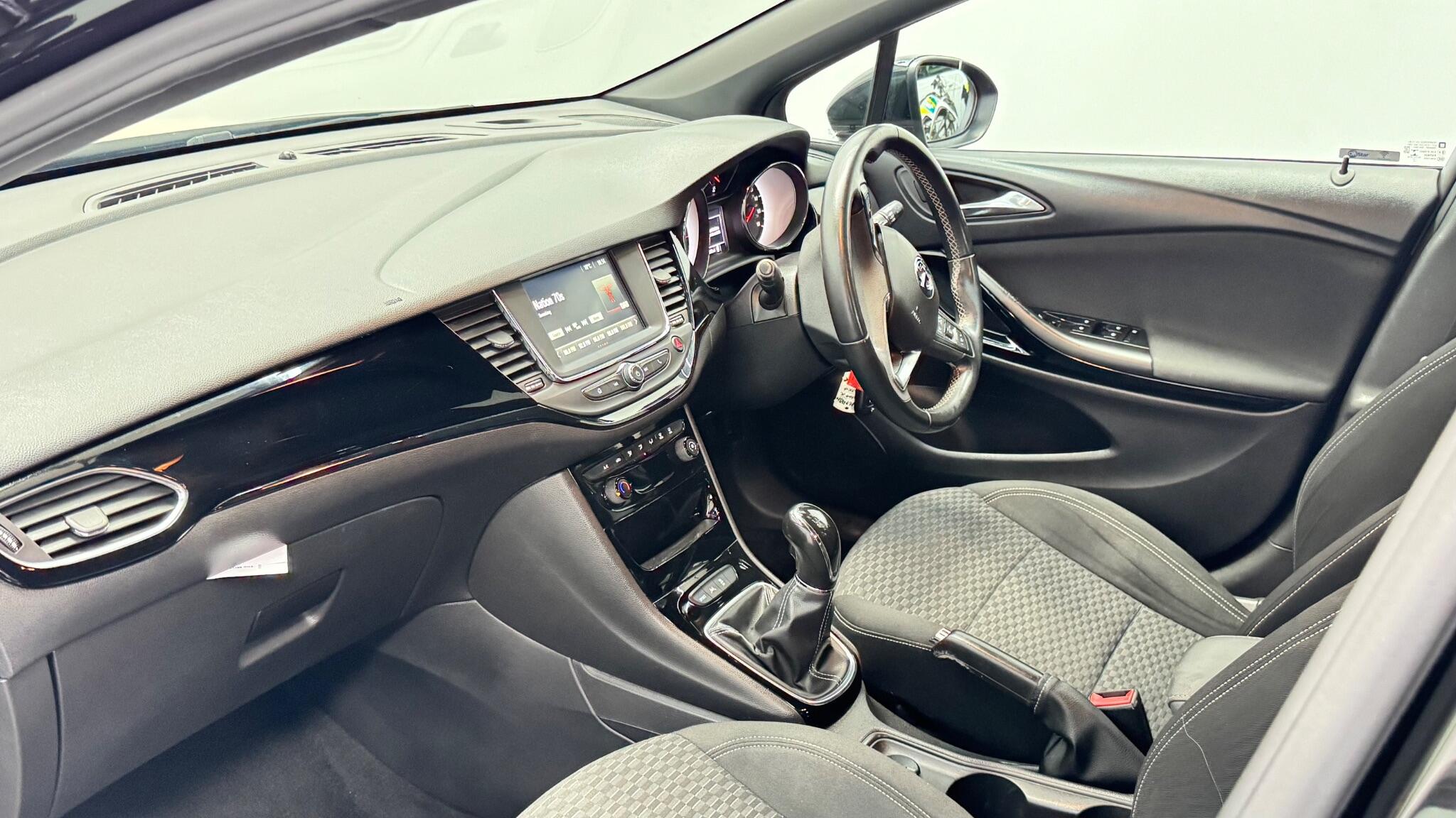 Vauxhall Astra view 18