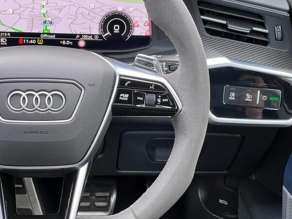 Audi RS6 Avant view 14