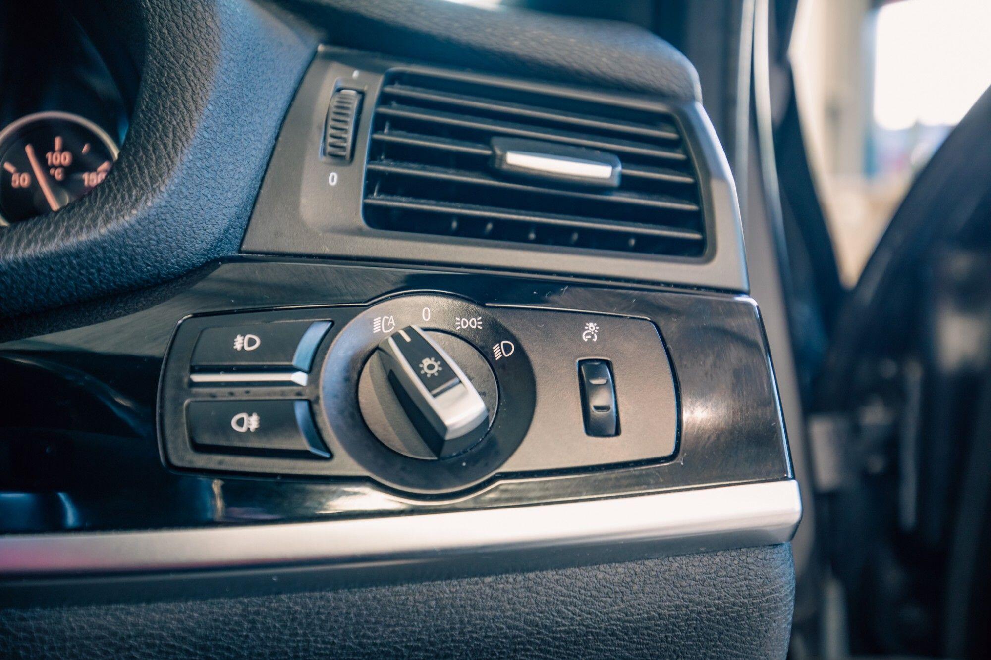 BMW X4 view 16