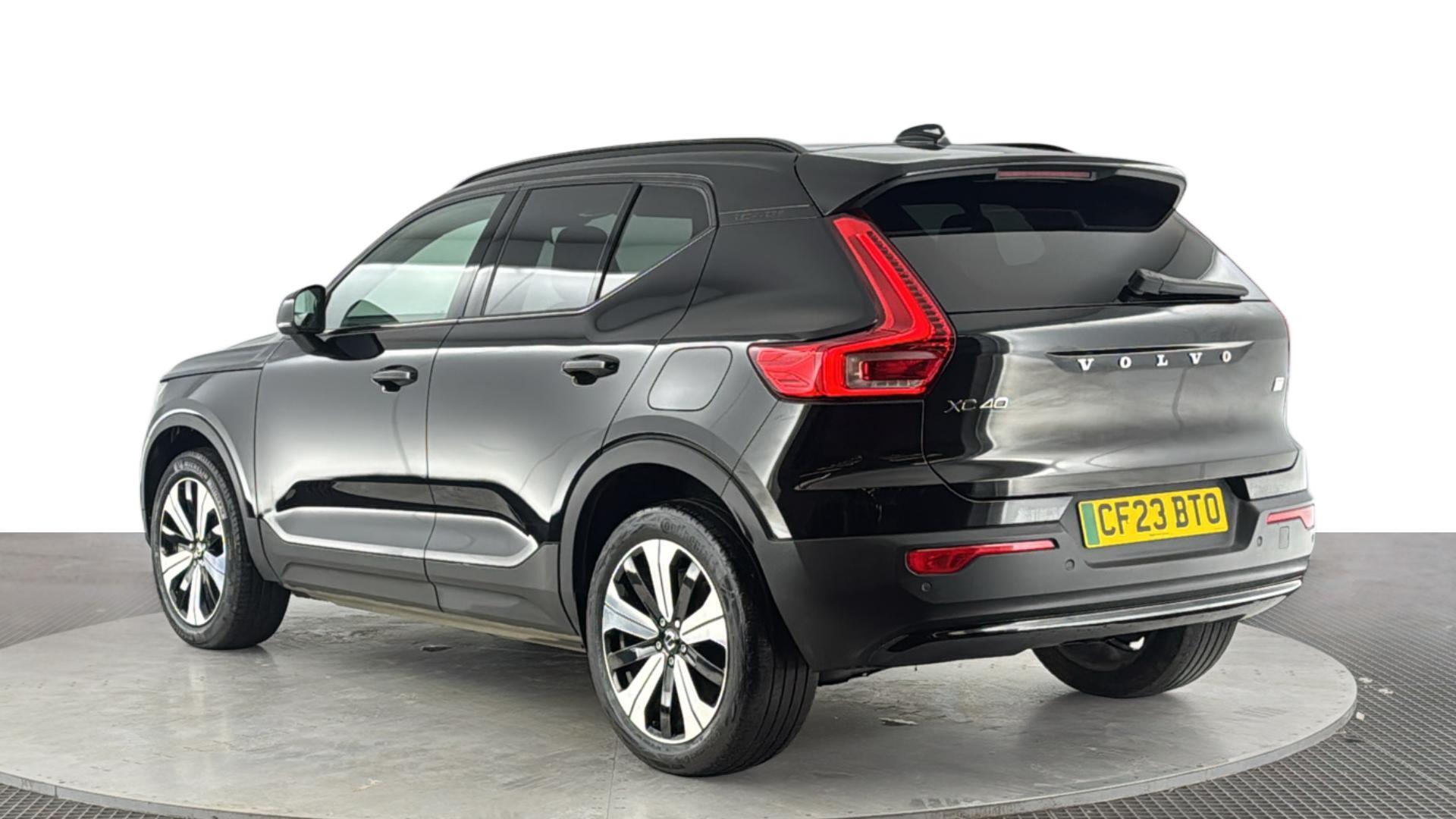 Volvo XC40 view 6