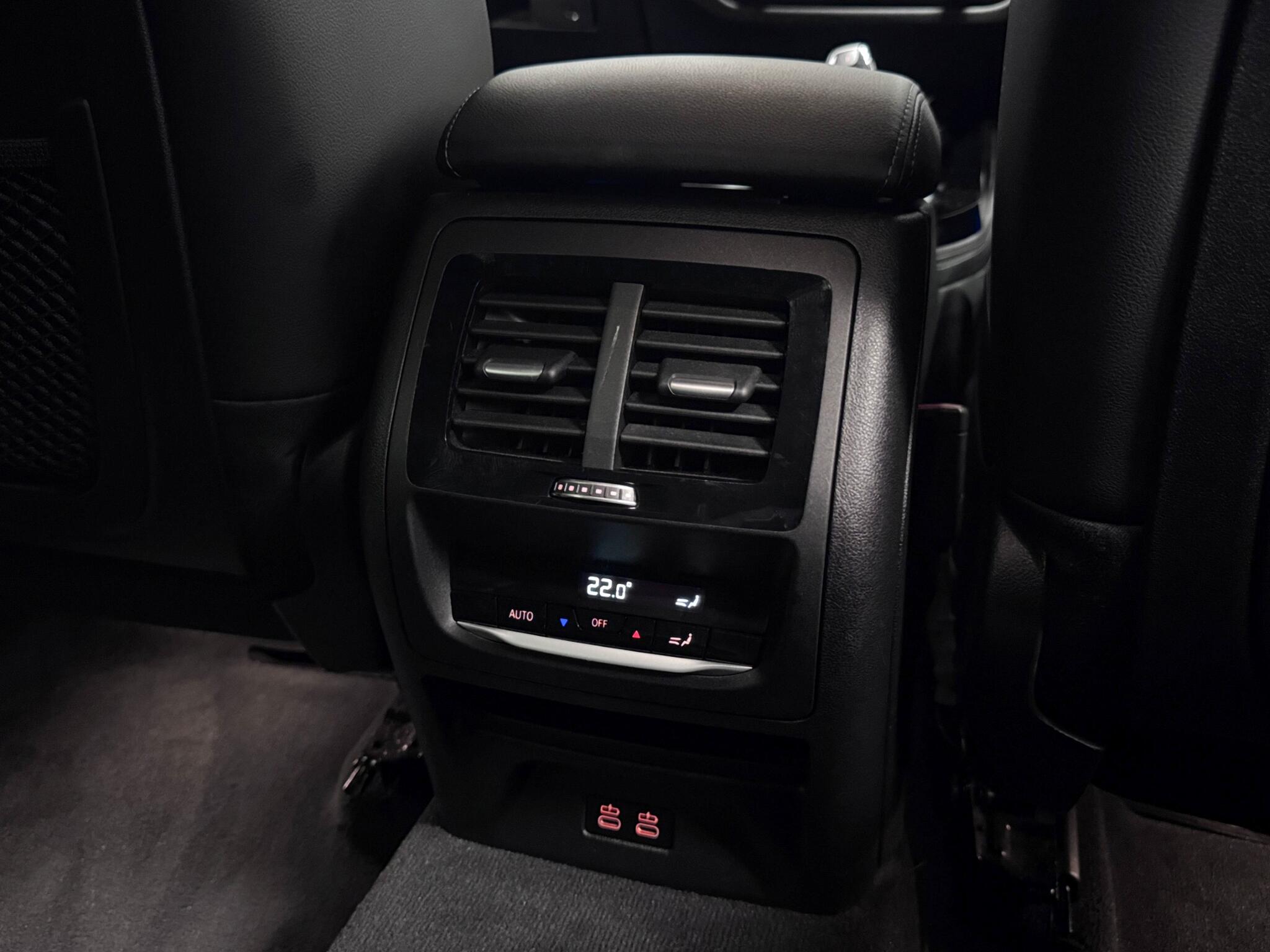 BMW X4 view 19