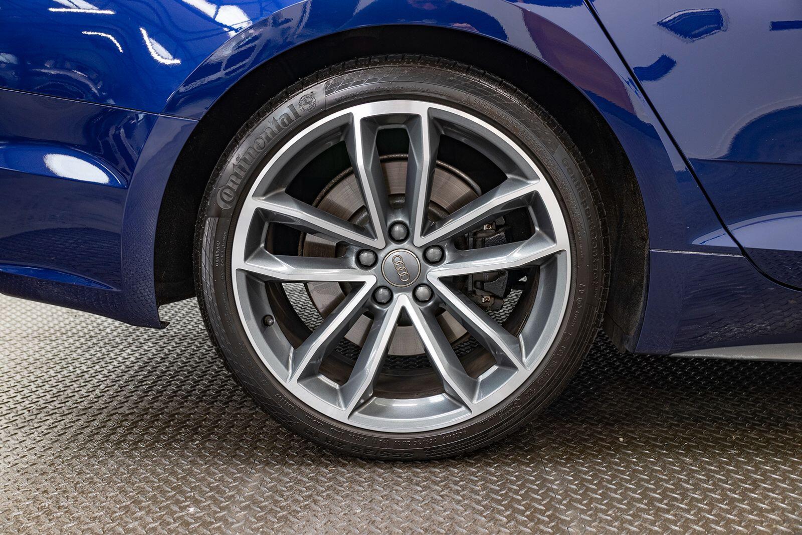 Audi S5 view 77