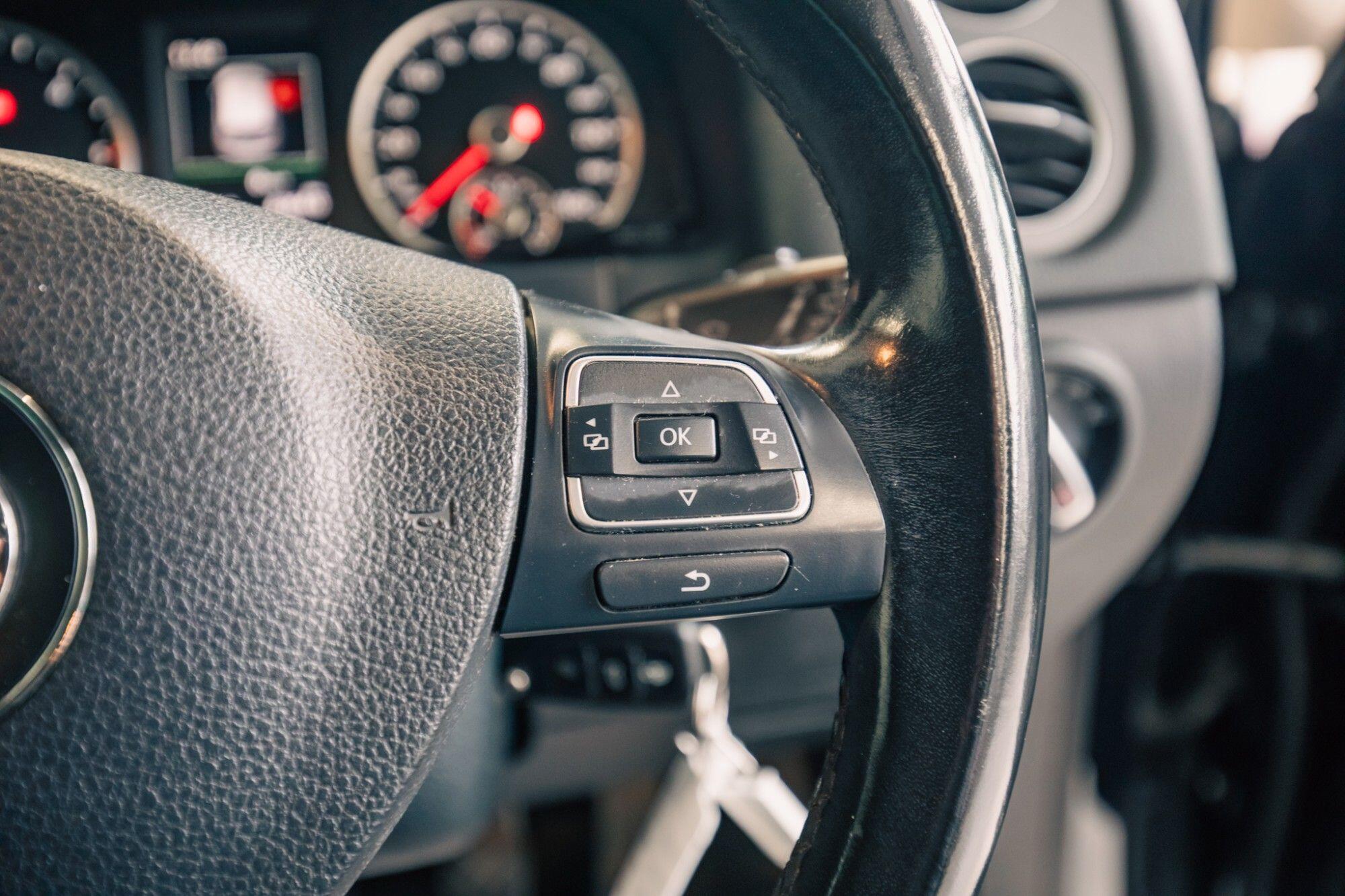 Volkswagen Tiguan view 13