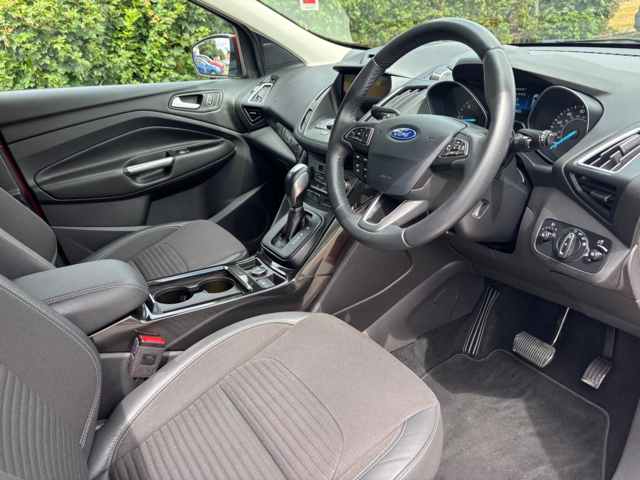 Ford Kuga view 12
