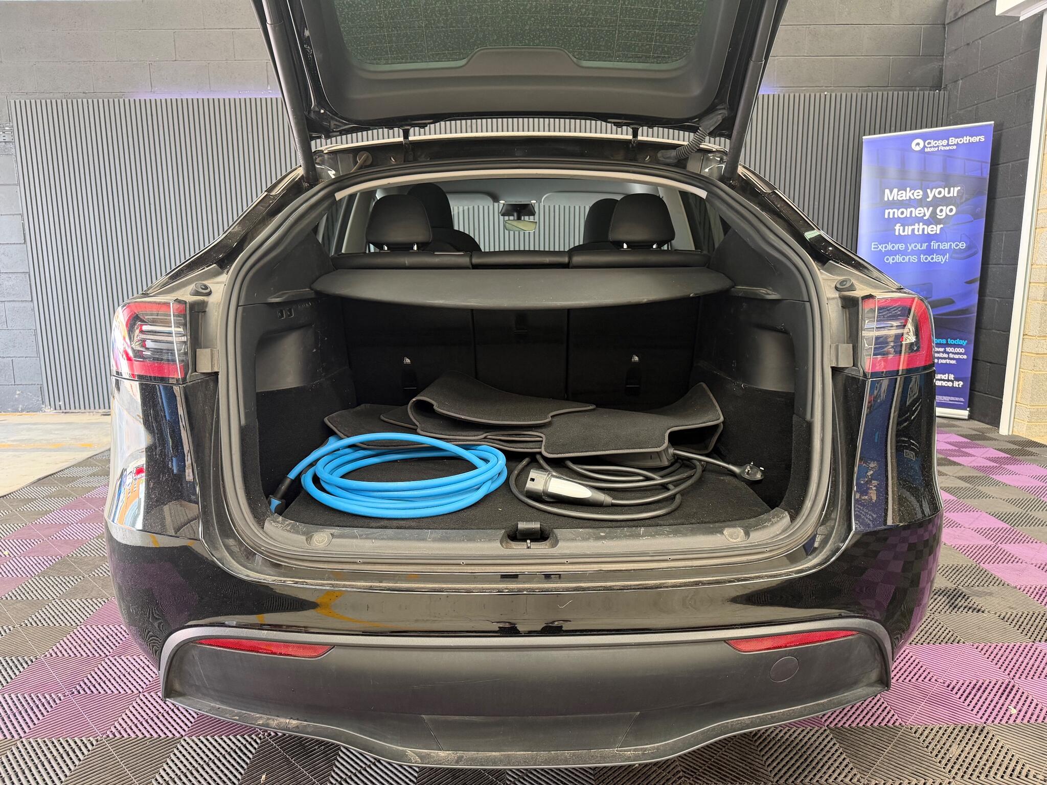 Tesla Model Y view 20