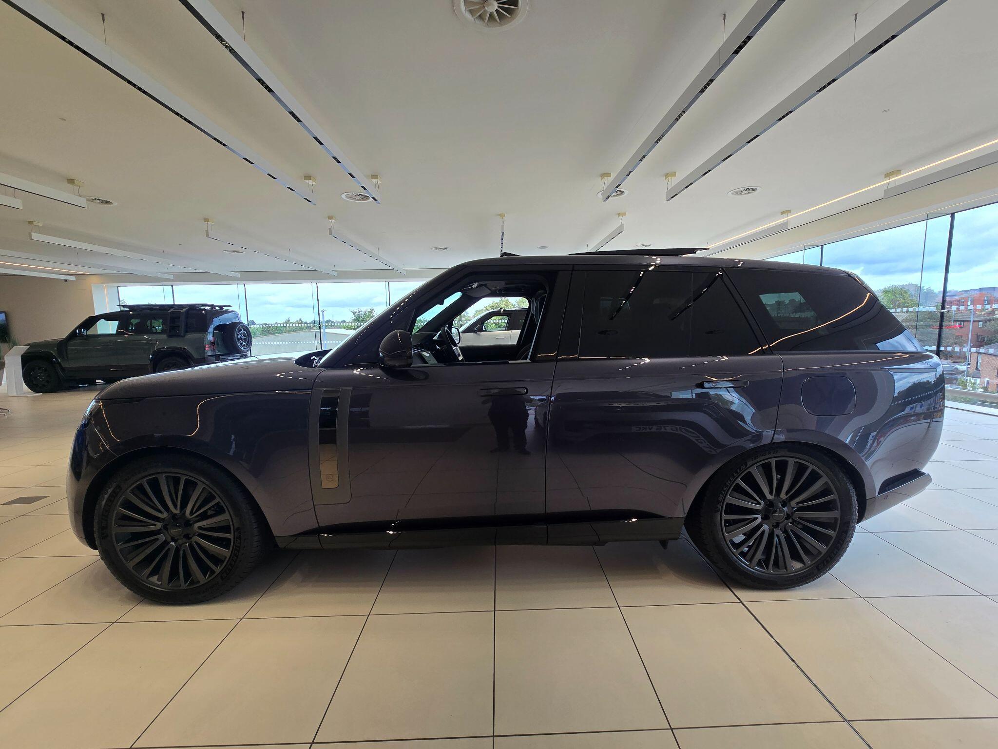 Land Rover Range Rover view 6