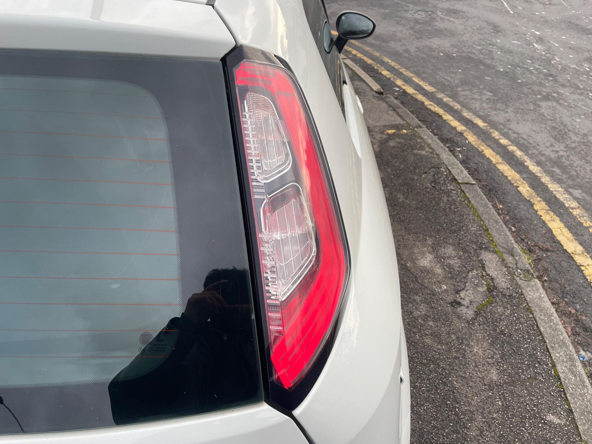 2011 Fiat Punto Evo image 66