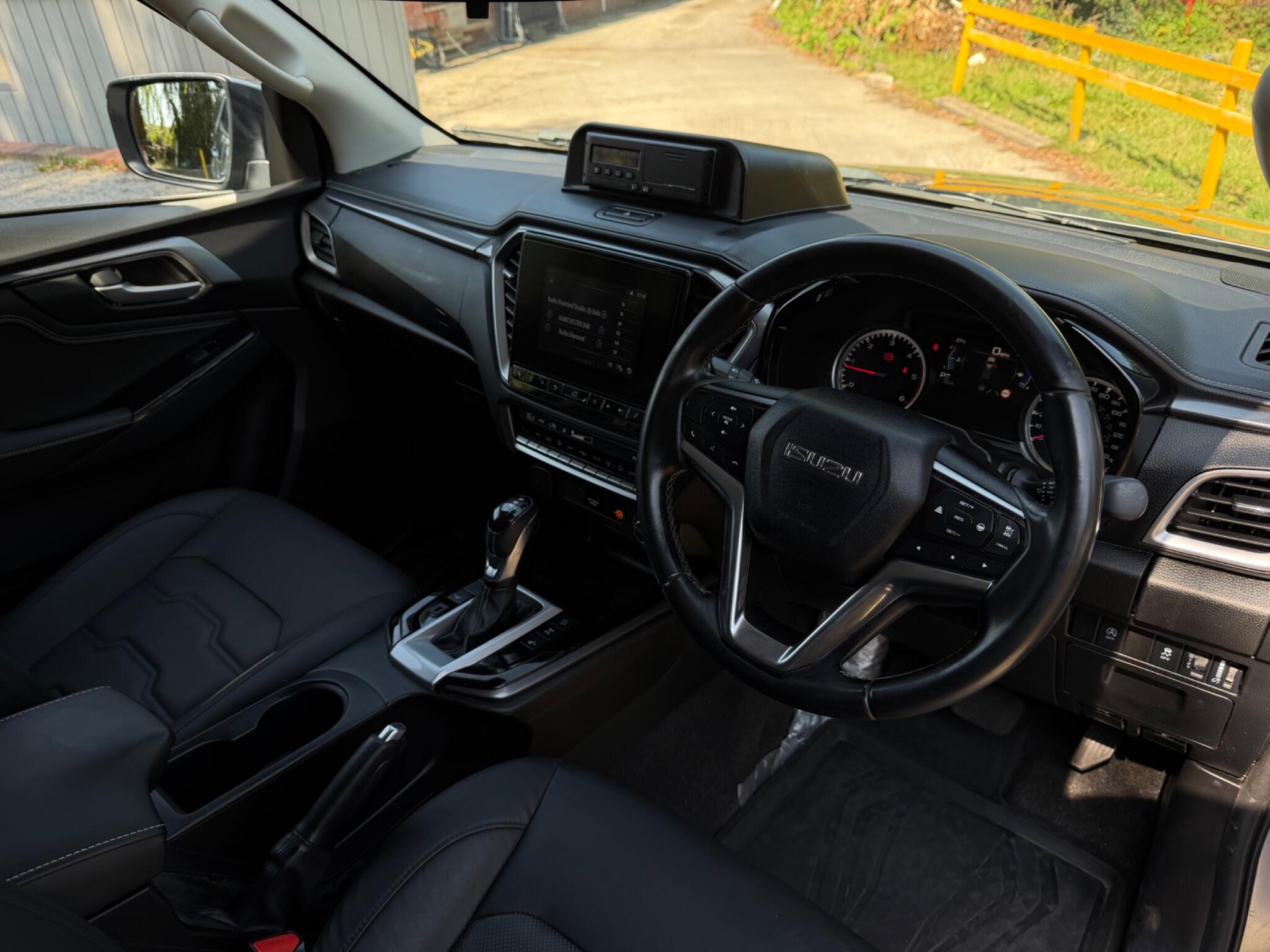 Isuzu D-Max view 25