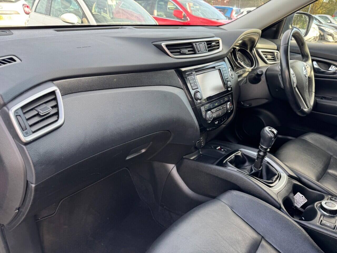 Nissan X-Trail view 50