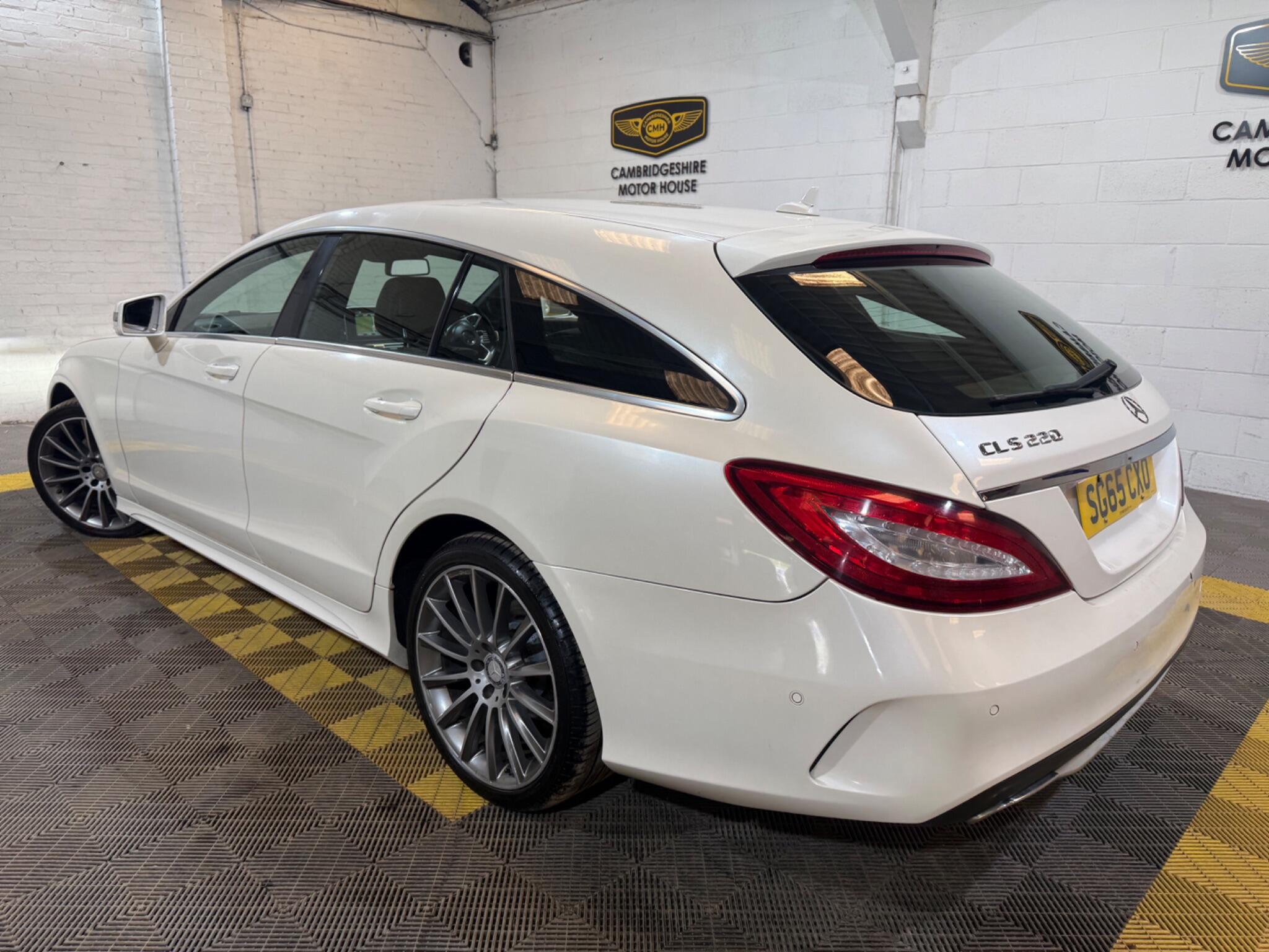 Mercedes-Benz CLS view 2