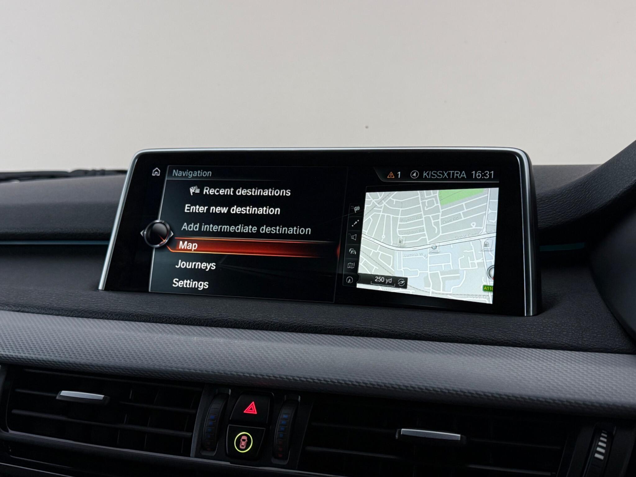BMW X5 view 32