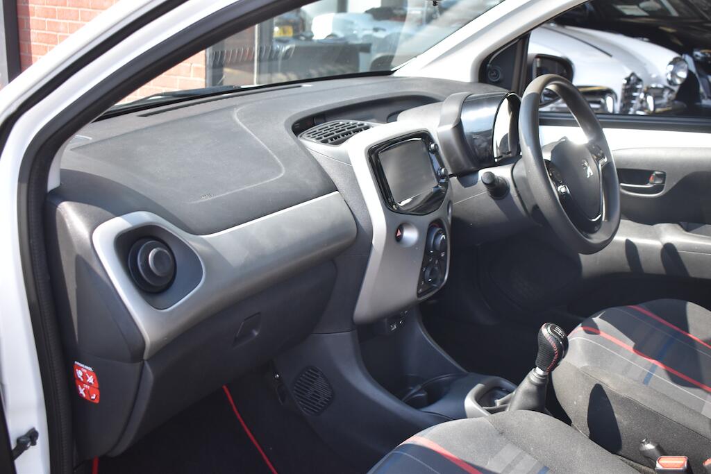 Peugeot 108 view 38