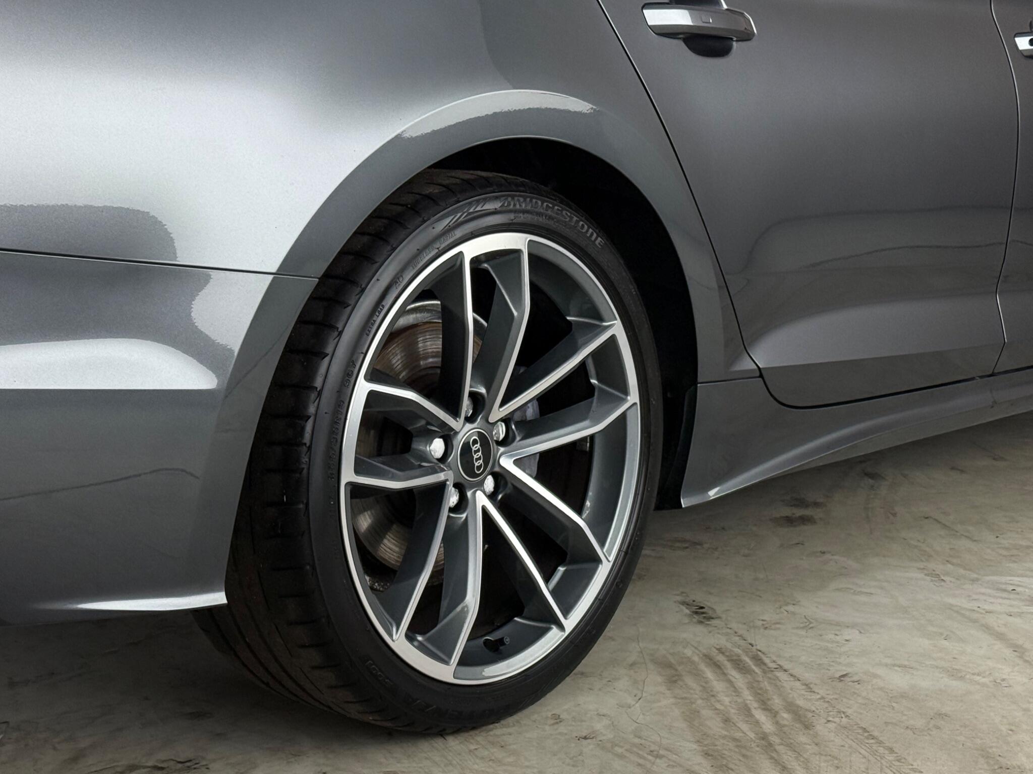 Audi A5 view 9
