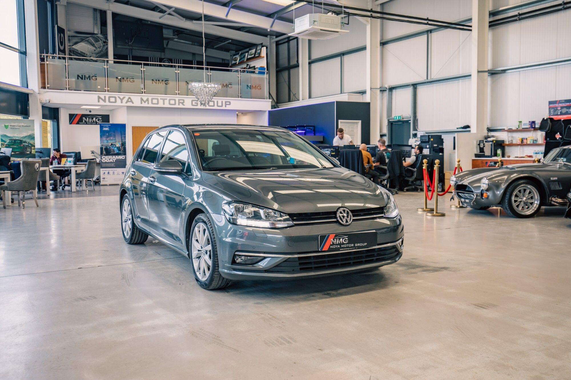 Volkswagen Golf view 21