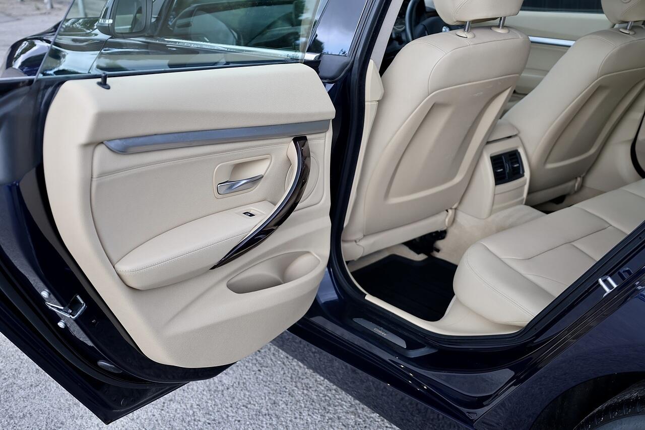 BMW 3 Series Gran Turismo view 43