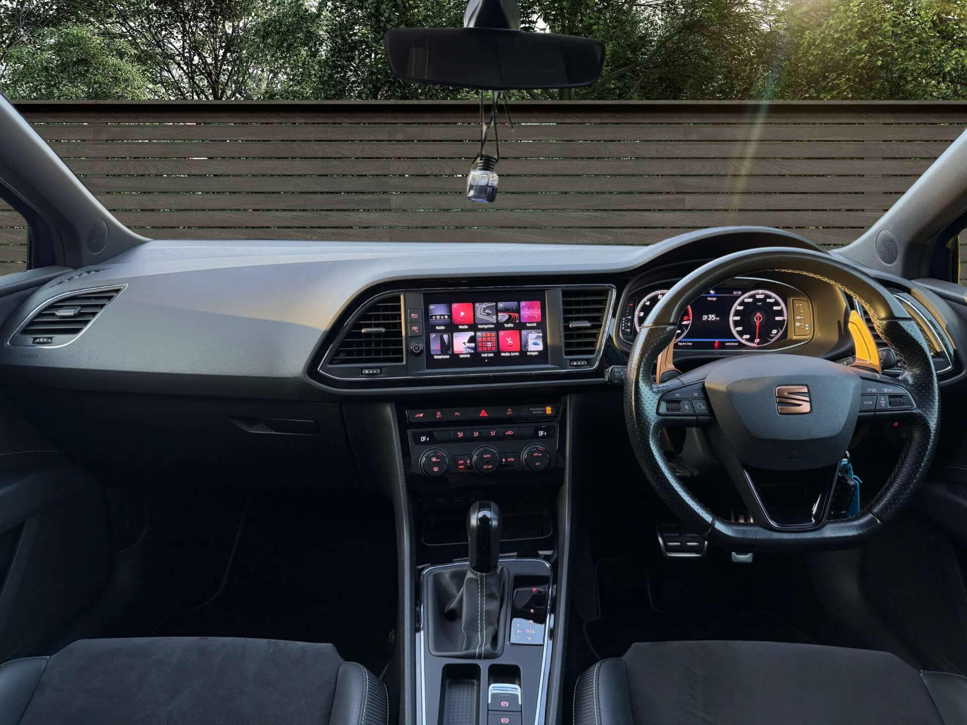 Seat Leon view 4