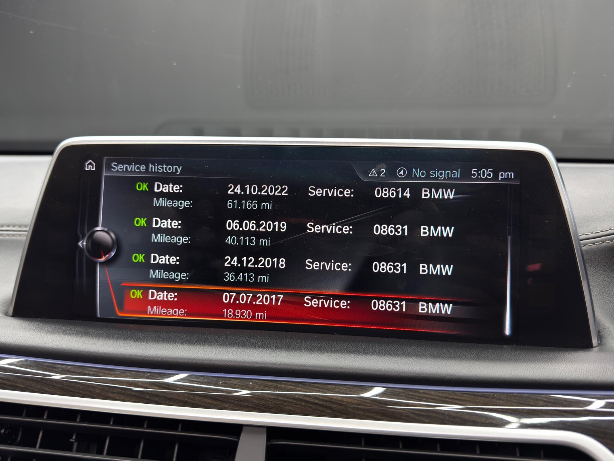 BMW 7 Series view 41