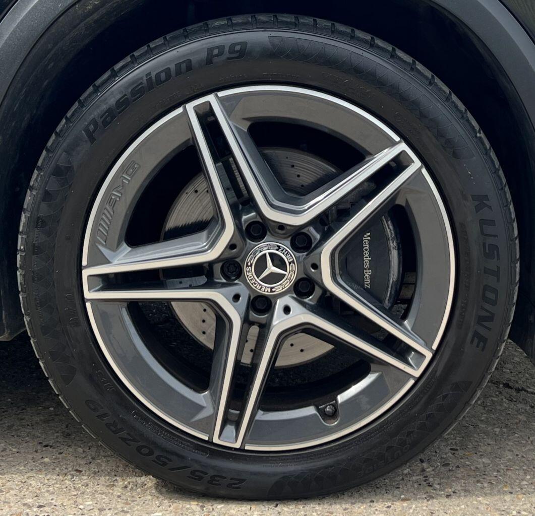 Mercedes-Benz Gla view 12