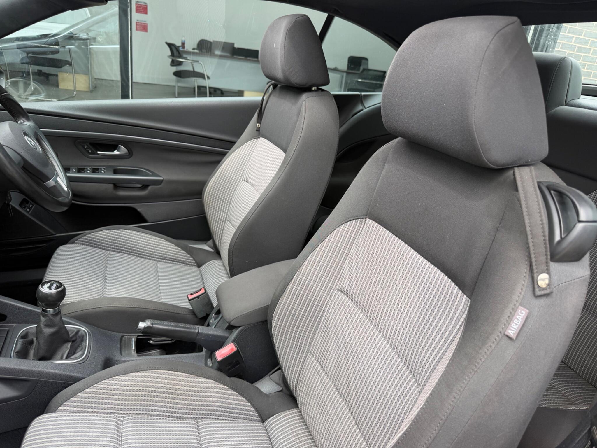 Volkswagen Eos view 17