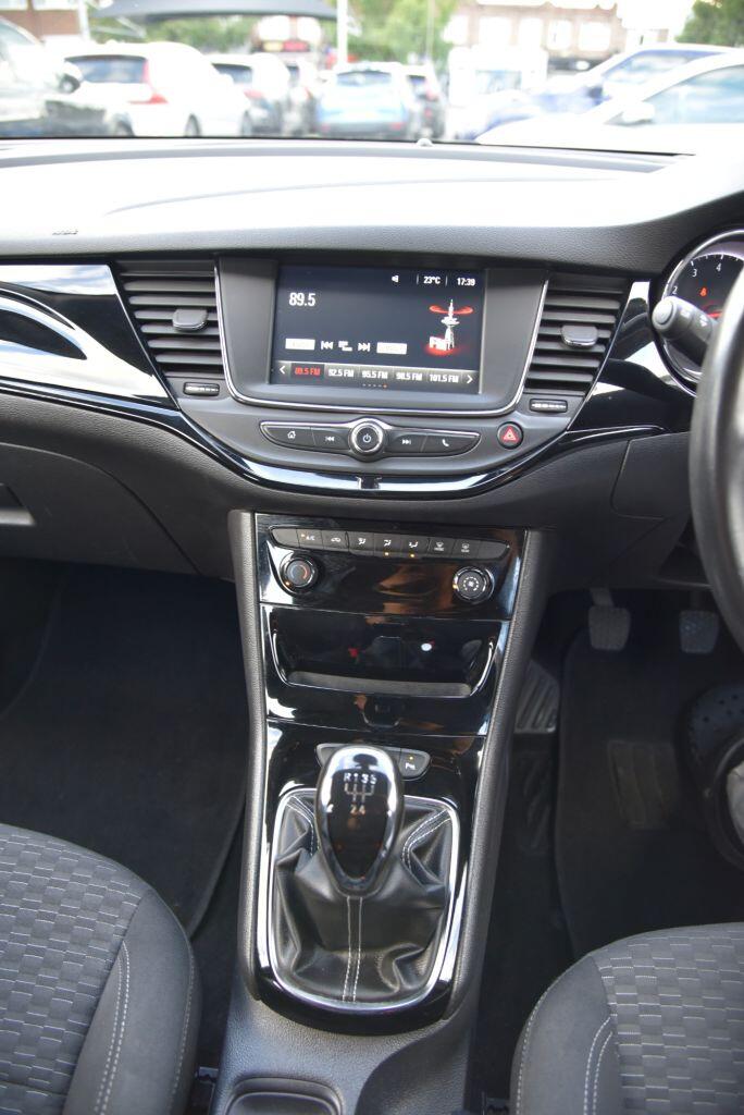 Vauxhall Astra view 34