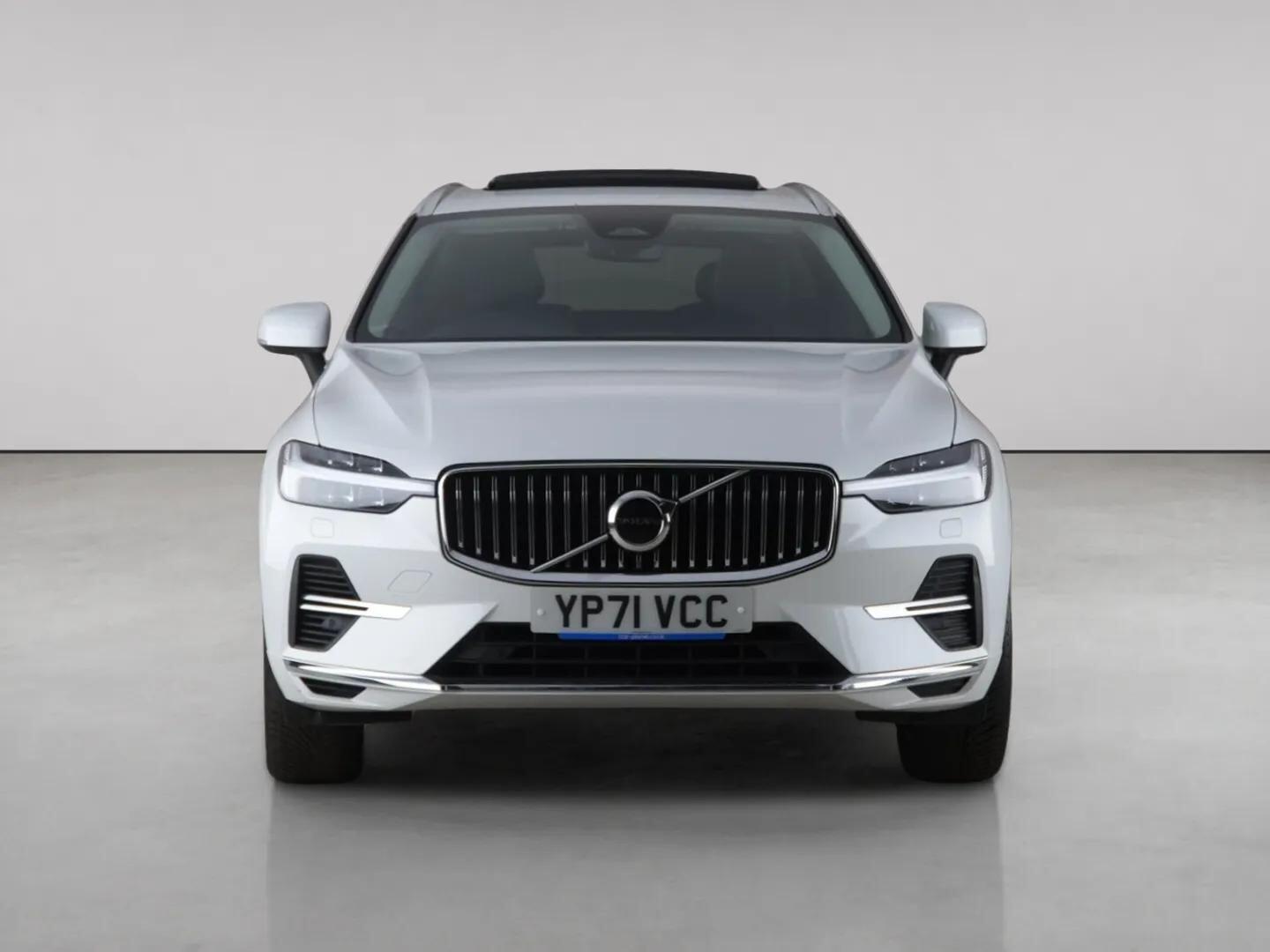 Volvo XC60 view 5
