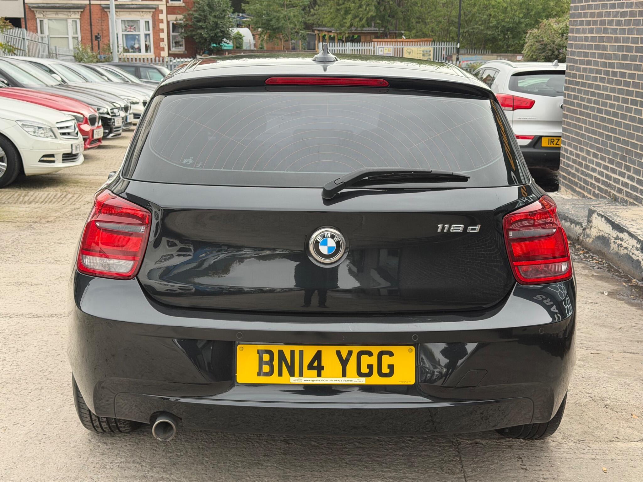 BMW 1 Series view 5