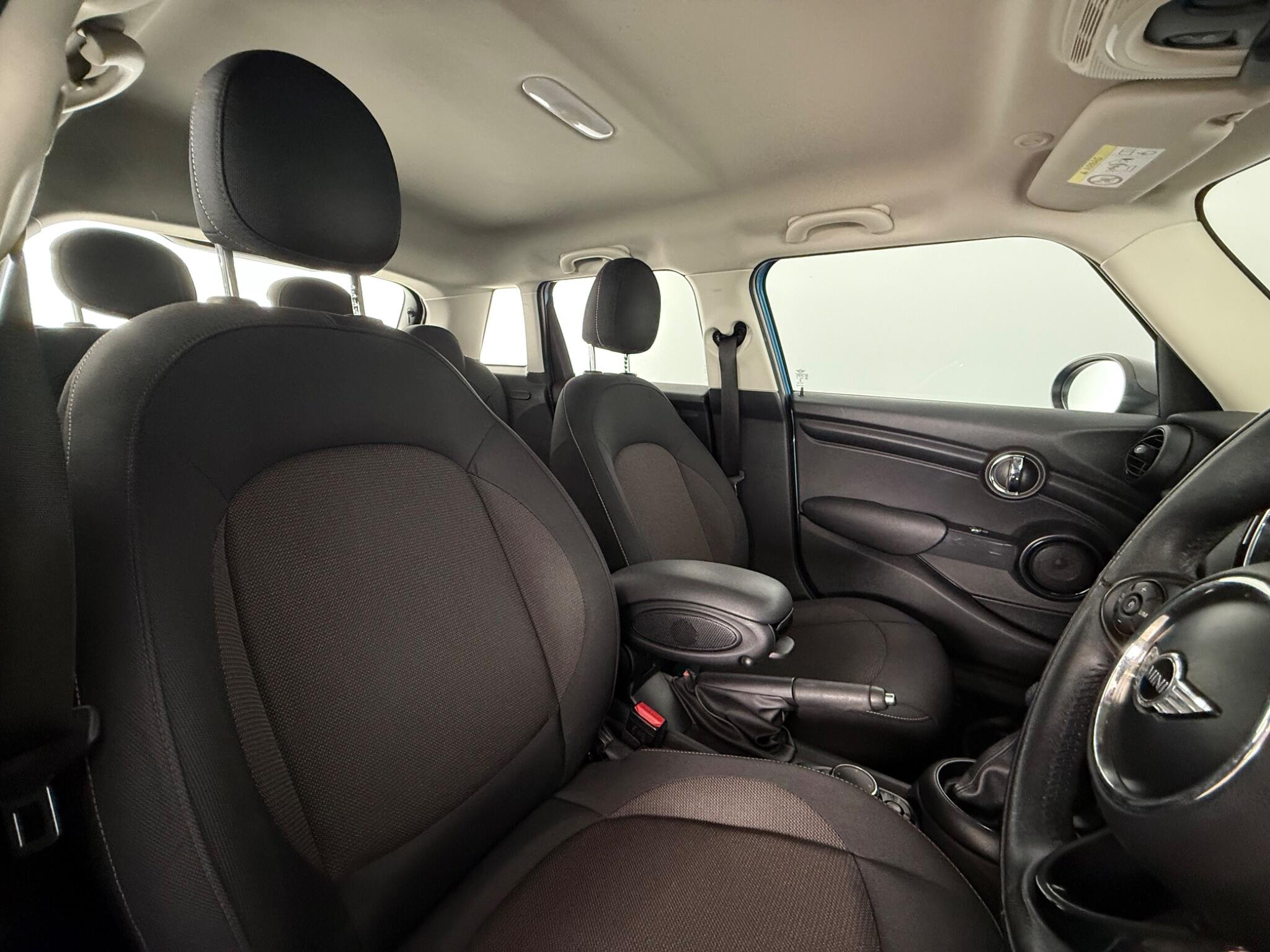 Mini Hatch view 23