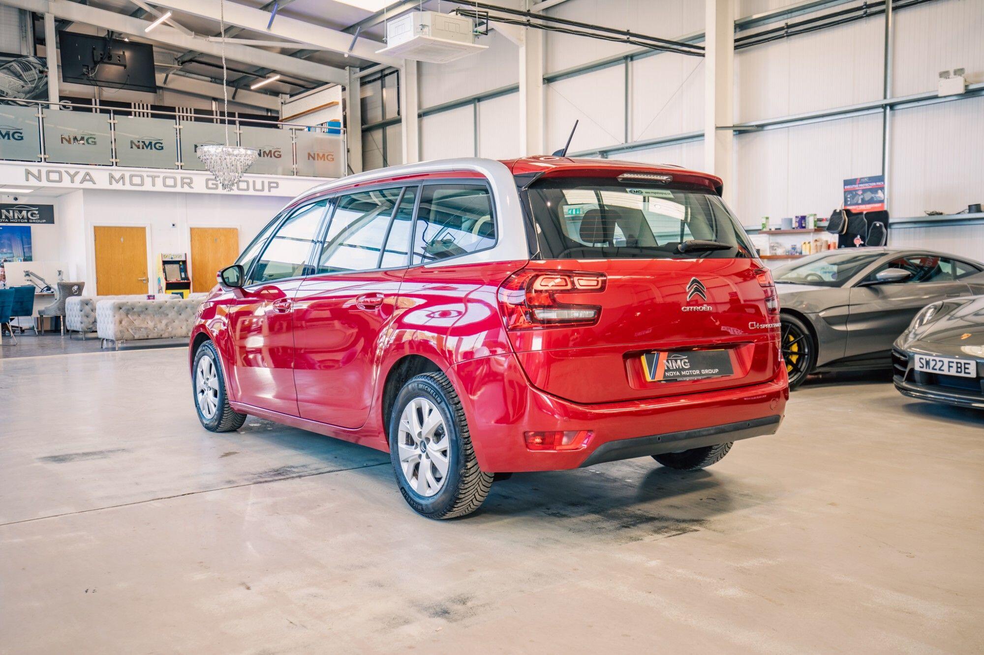 Citroen Grand C4 Spacetourer view 28