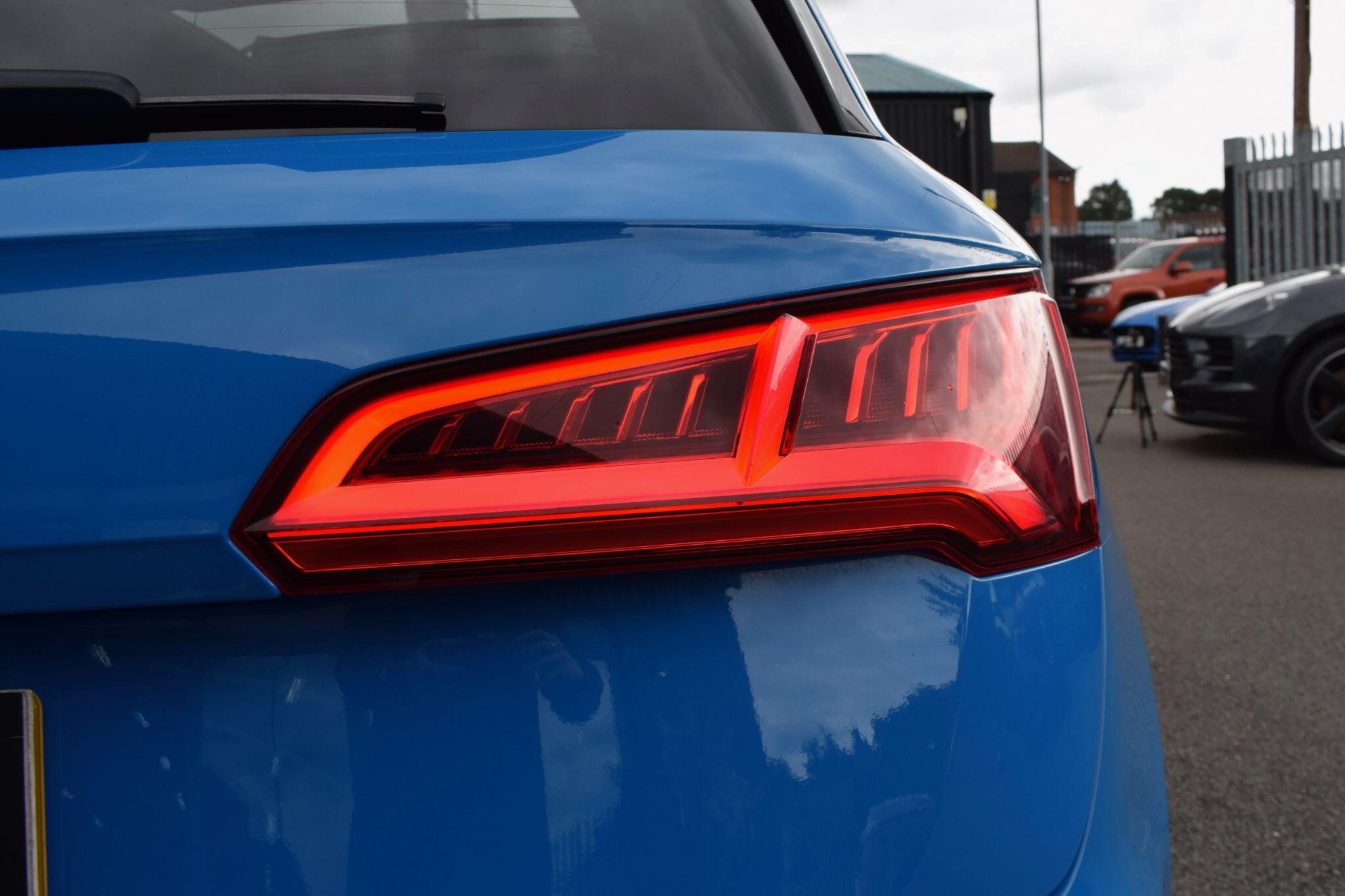 Audi SQ5 view 46