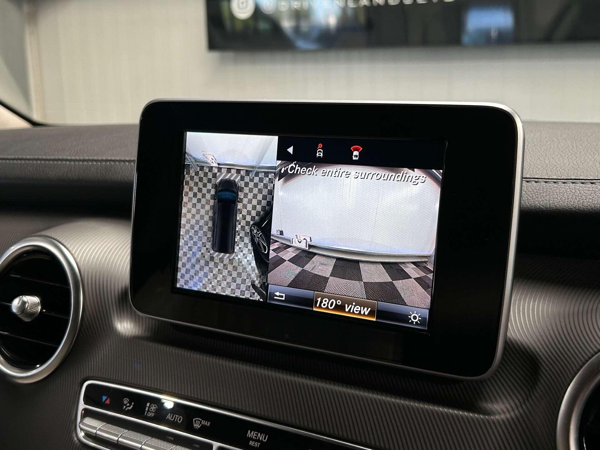Mercedes-Benz V Class view 36