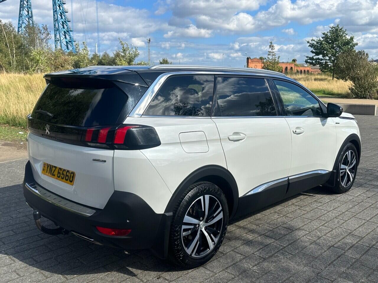 Peugeot 5008 view 30