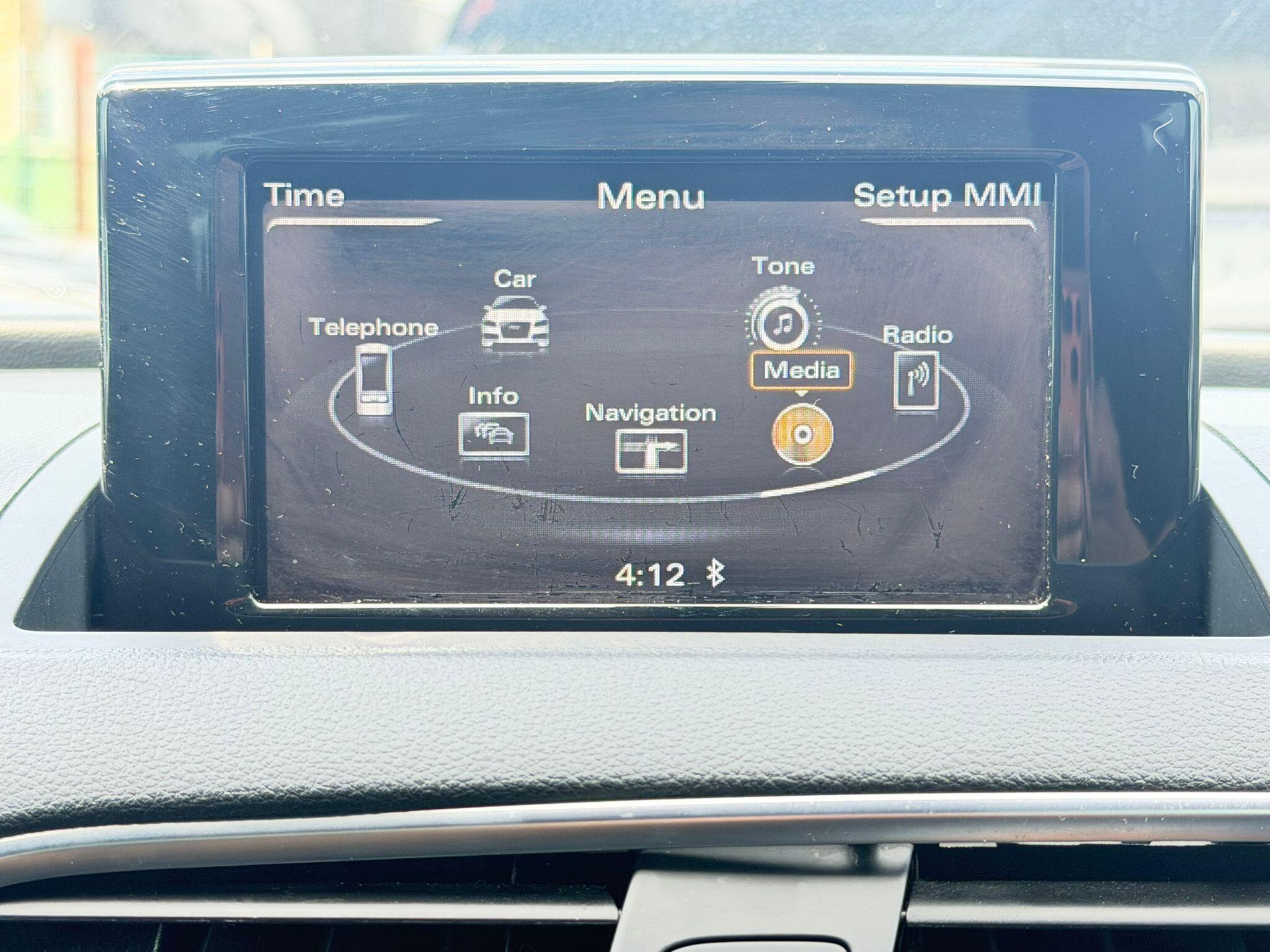 Audi Q3 view 25