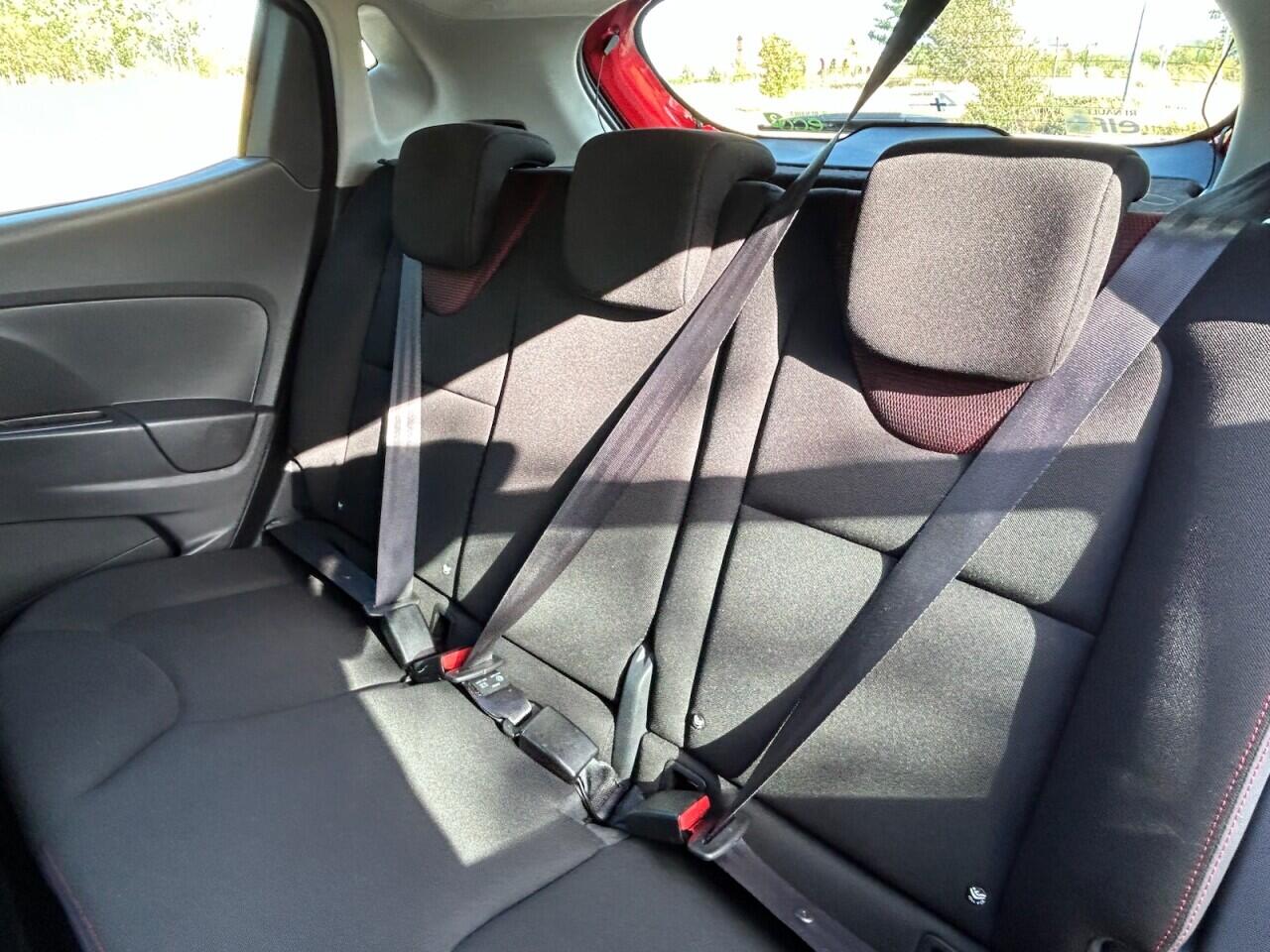 Renault Clio view 24