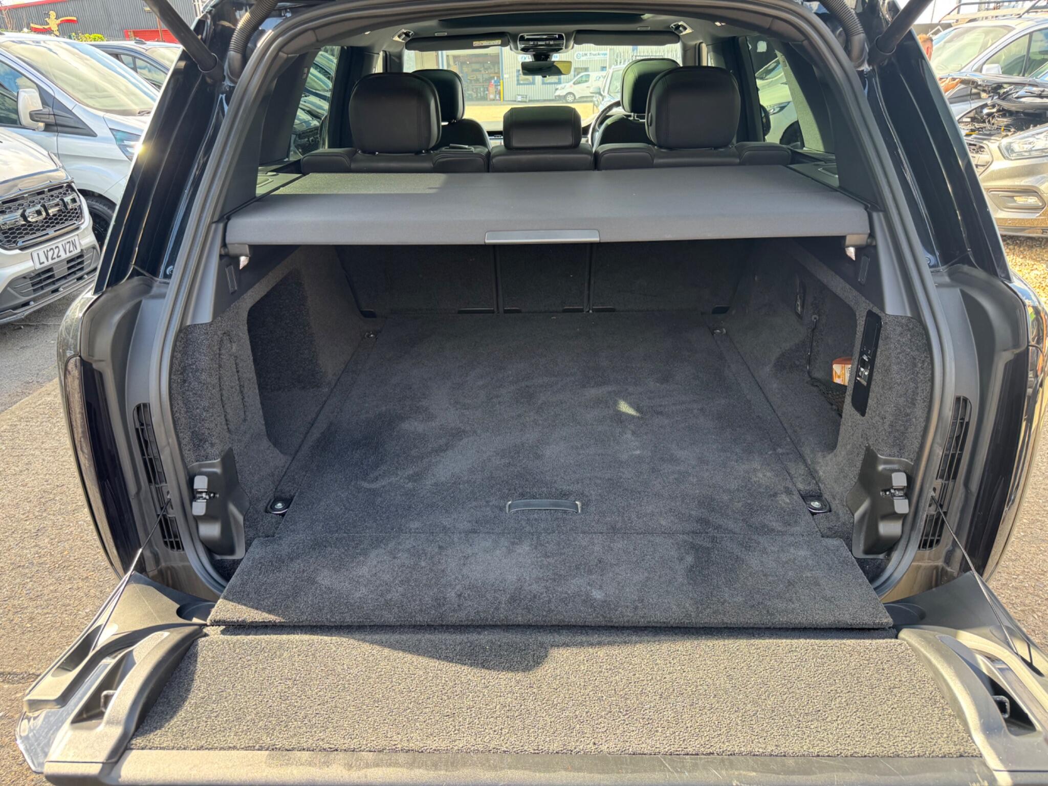 Land Rover Range Rover view 50
