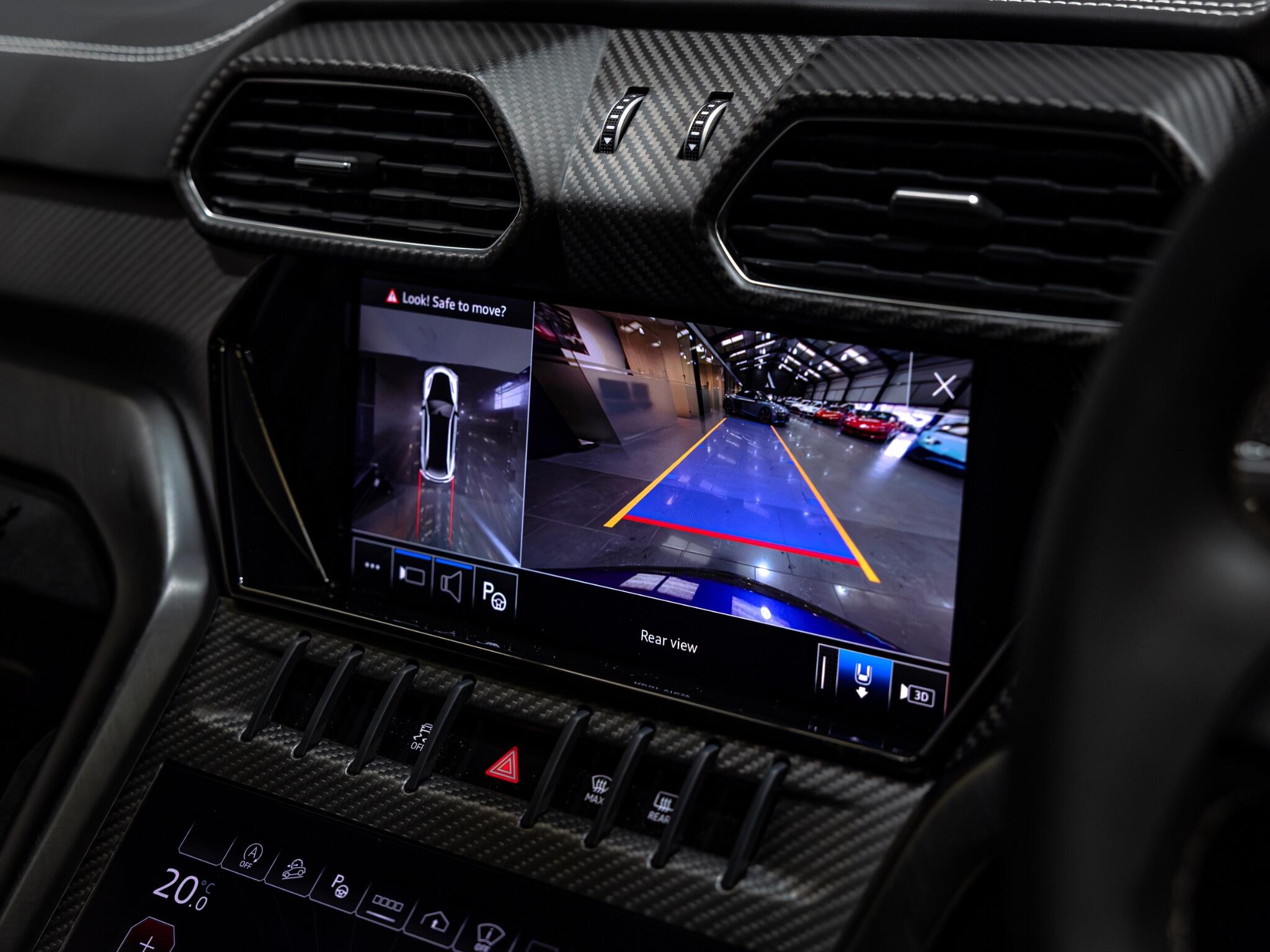 Lamborghini Urus view 26
