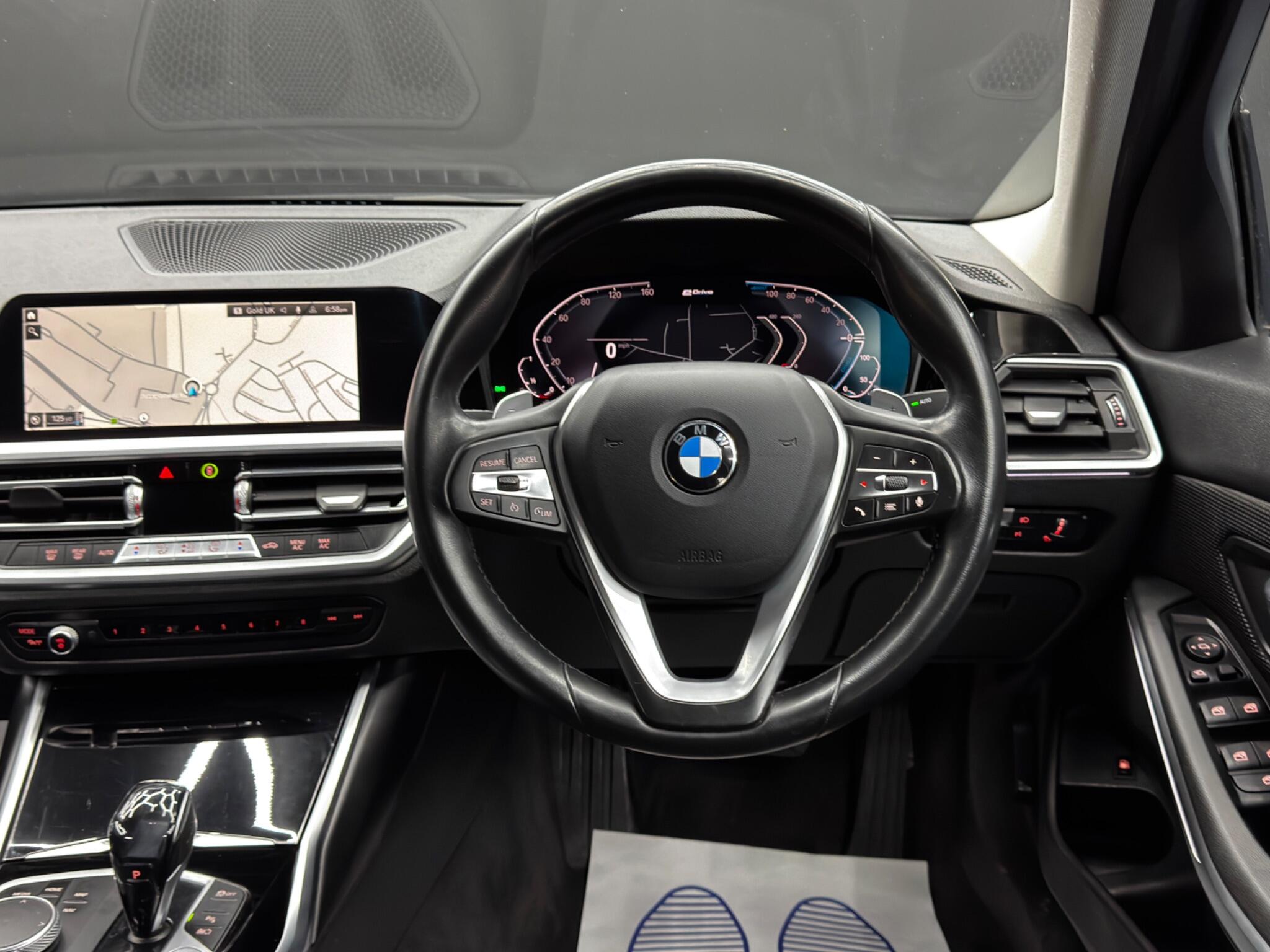 BMW 3 Series view 16