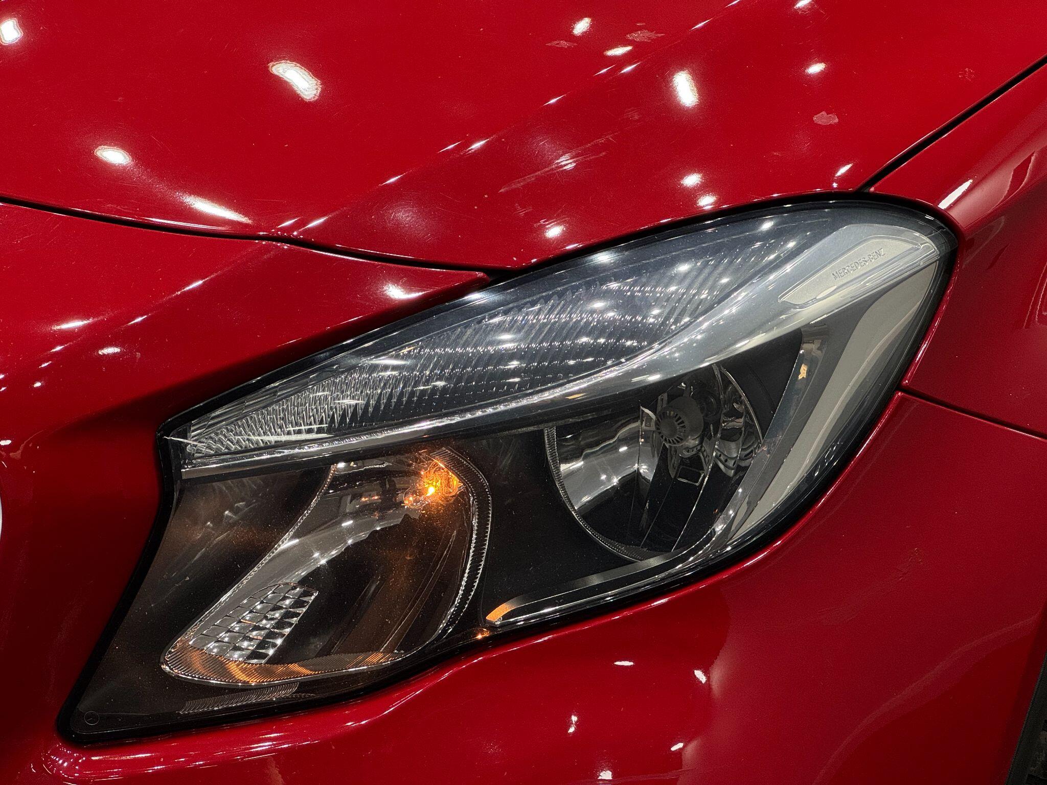 Mercedes-Benz GLA view 8