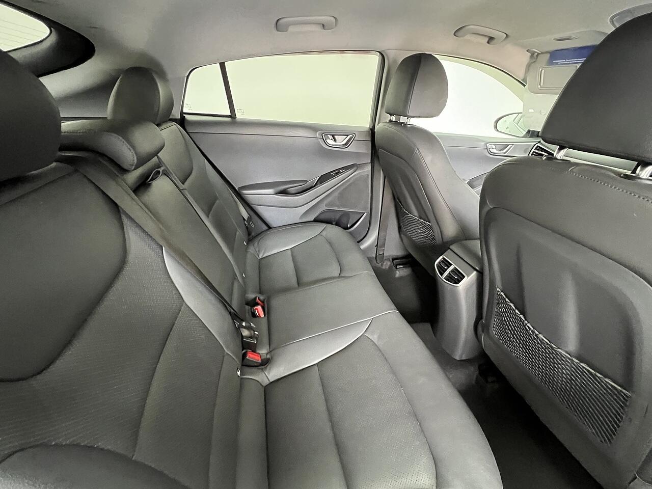 Hyundai Ioniq view 16