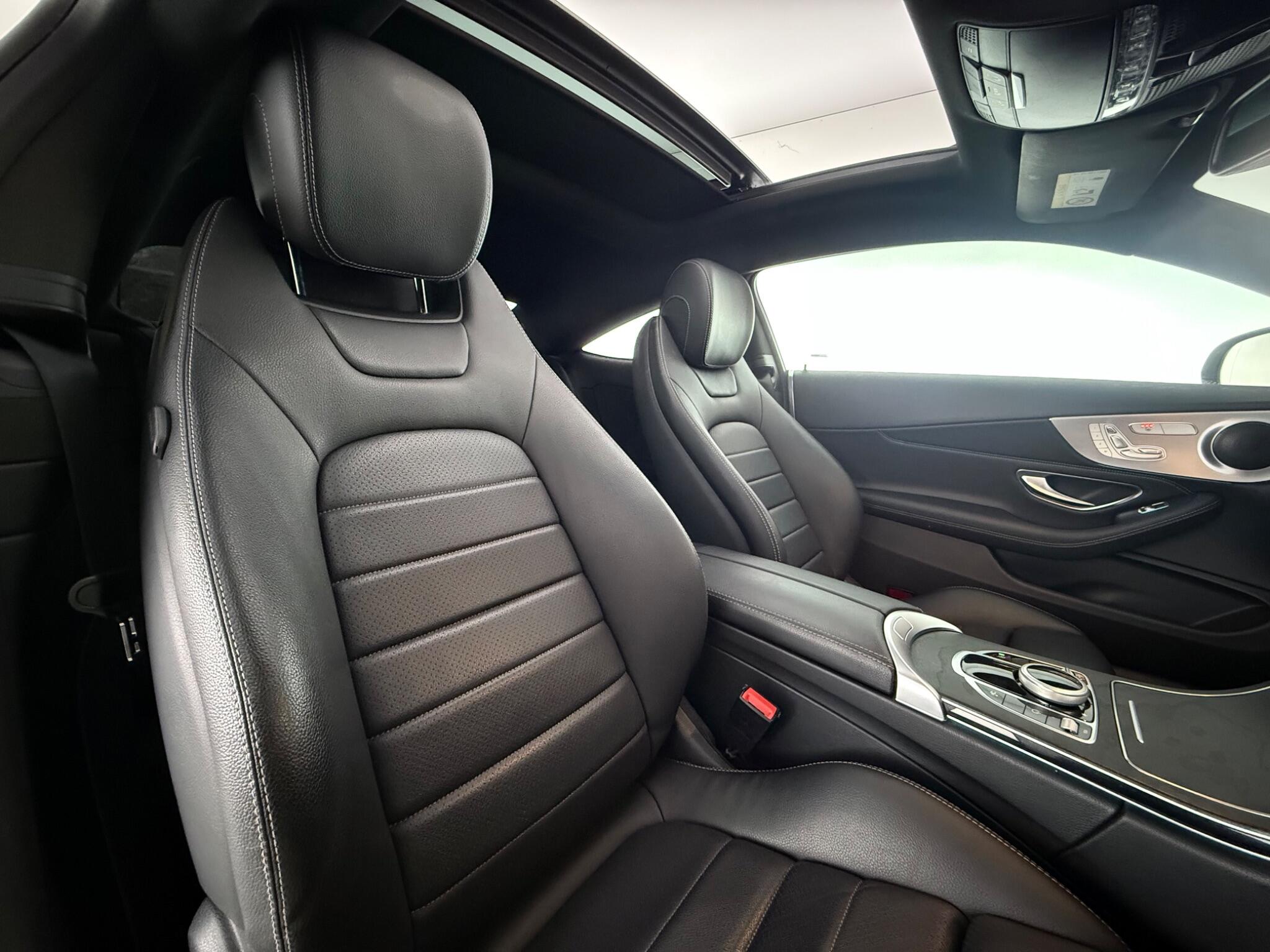 Mercedes-Benz C-Class view 30