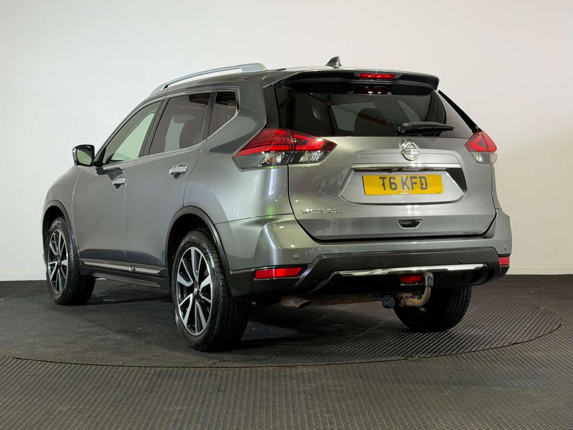 Nissan X-Trail view 5