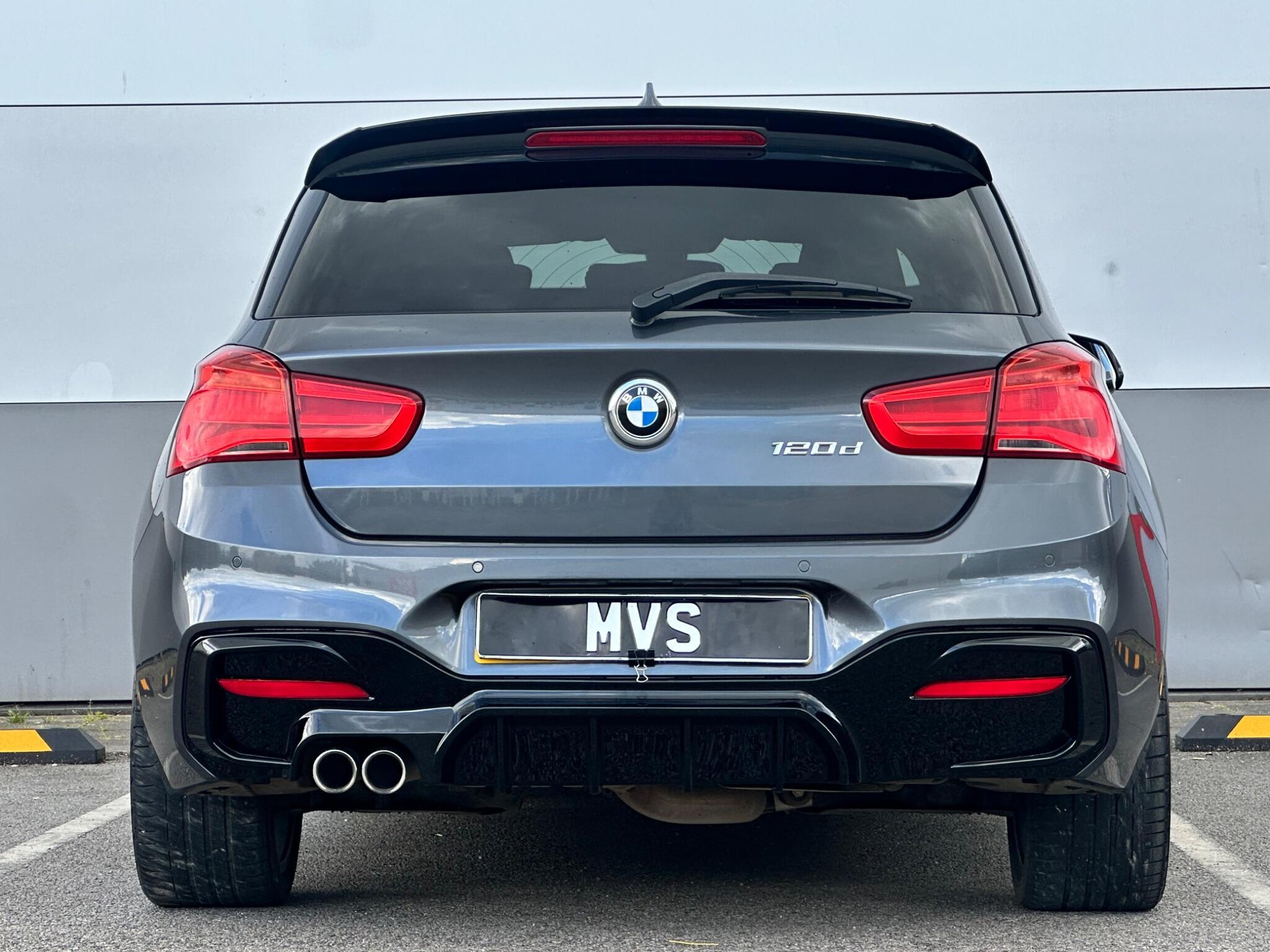 BMW 1 Series view 13
