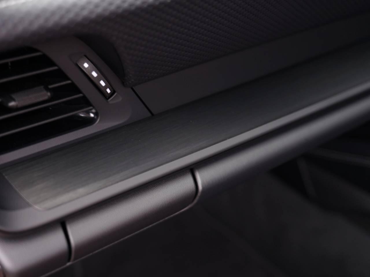 Porsche 911 view 47