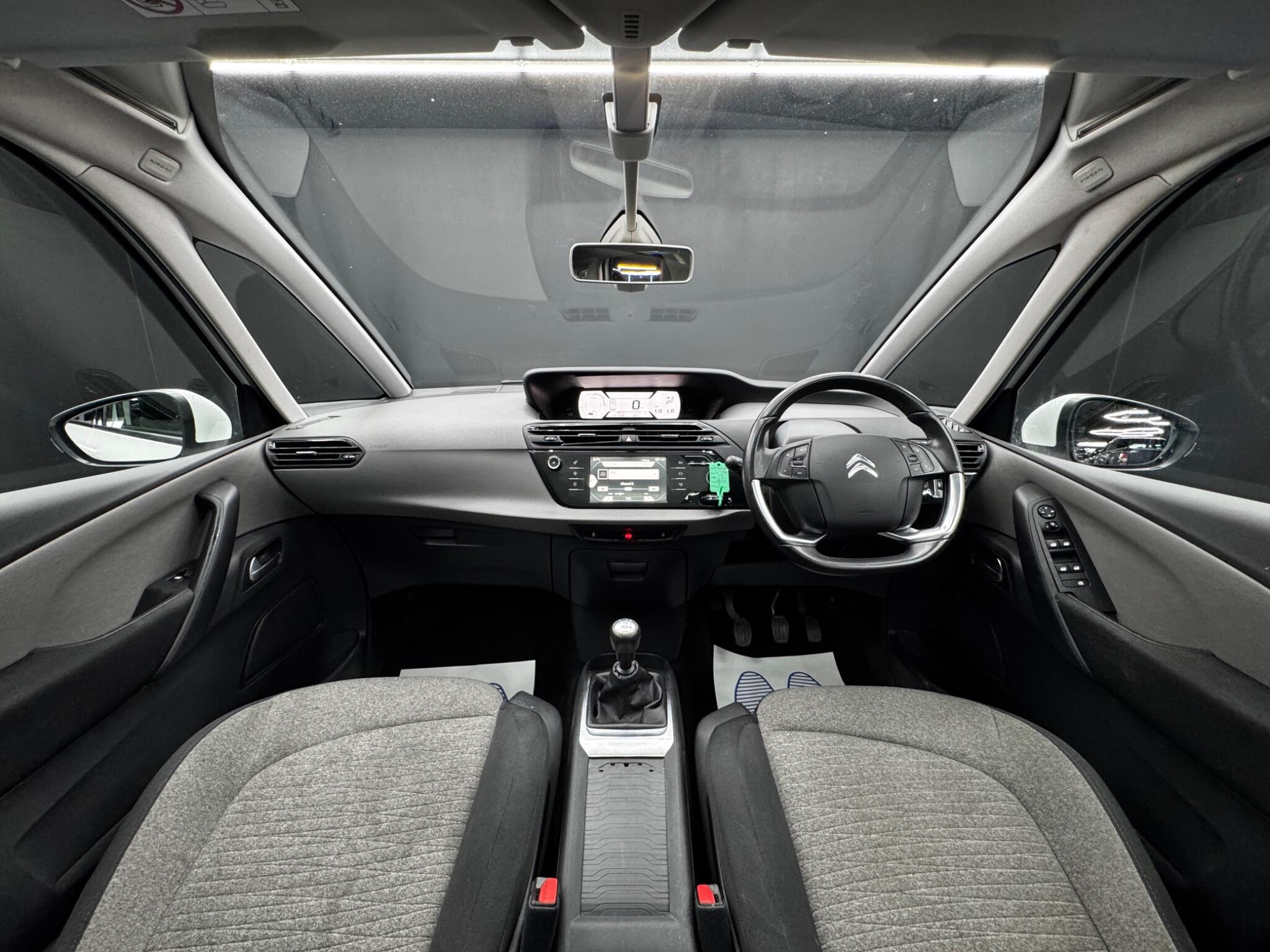 Citroen C4 Picasso view 17