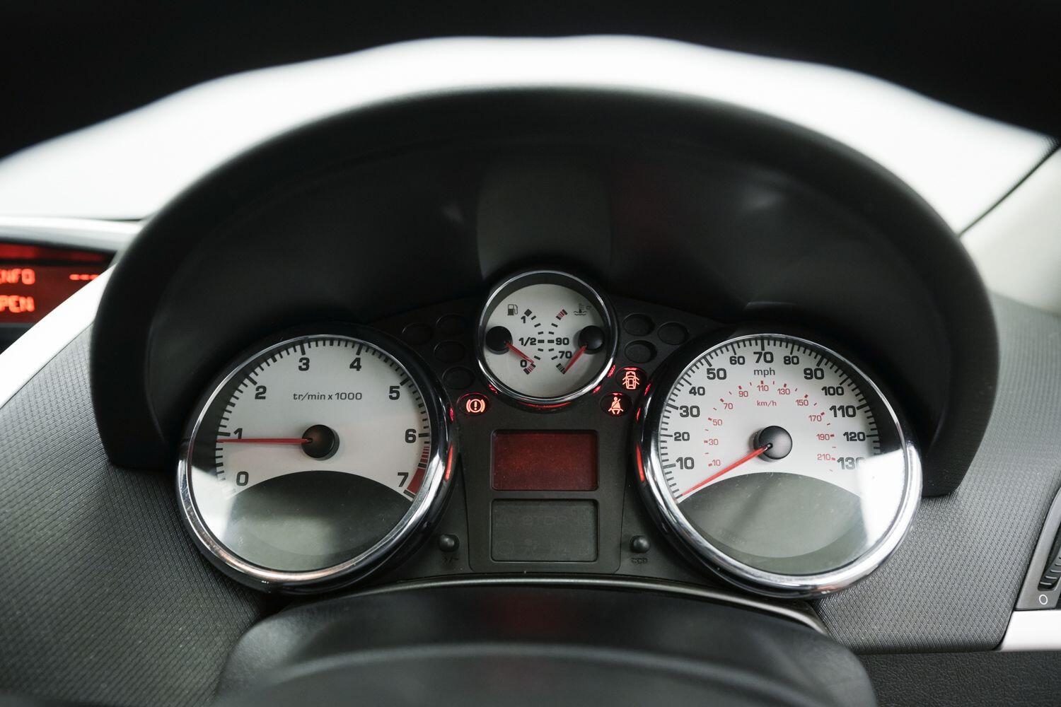 Peugeot 207 view 18
