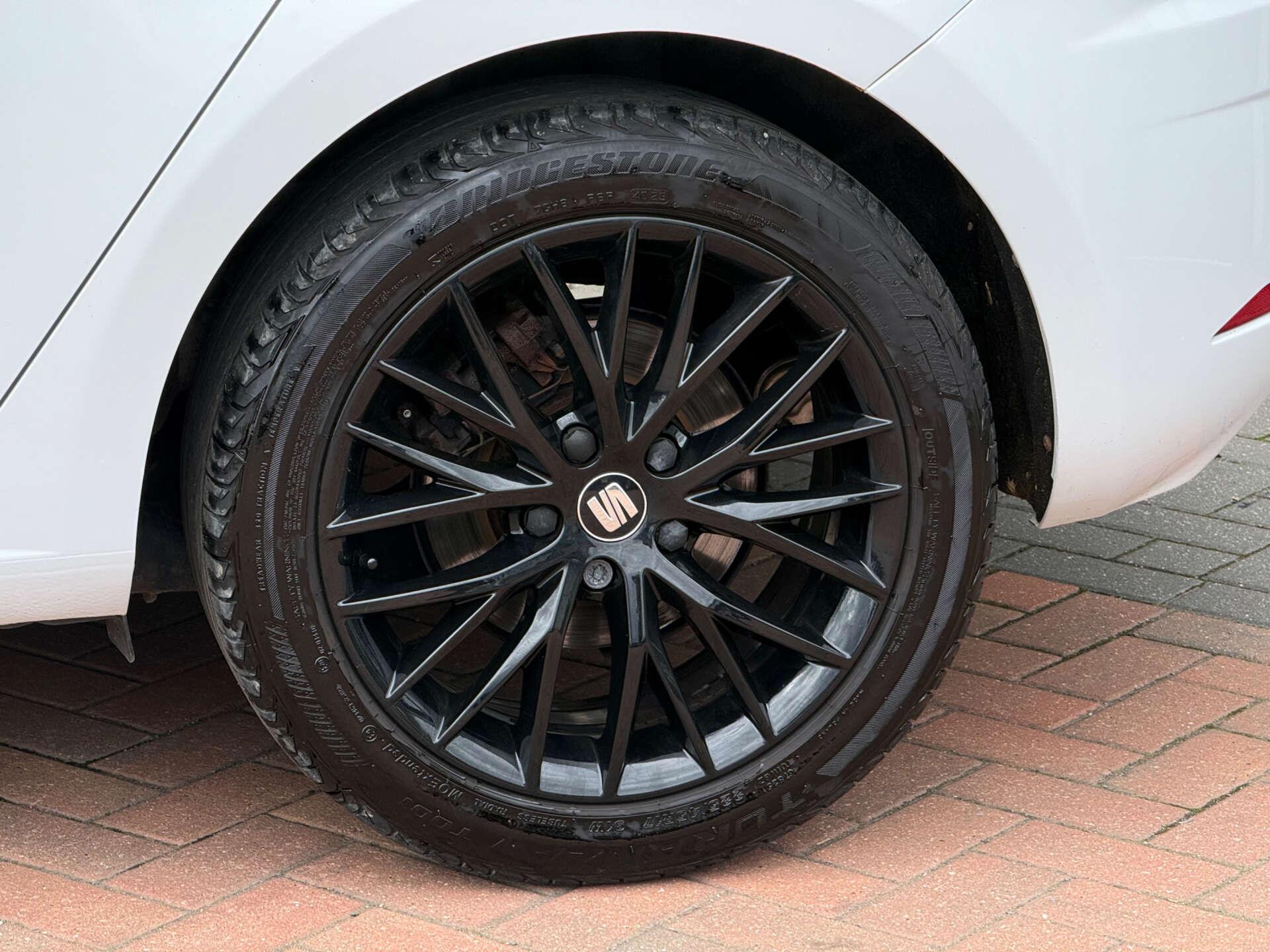 Seat Leon view 8