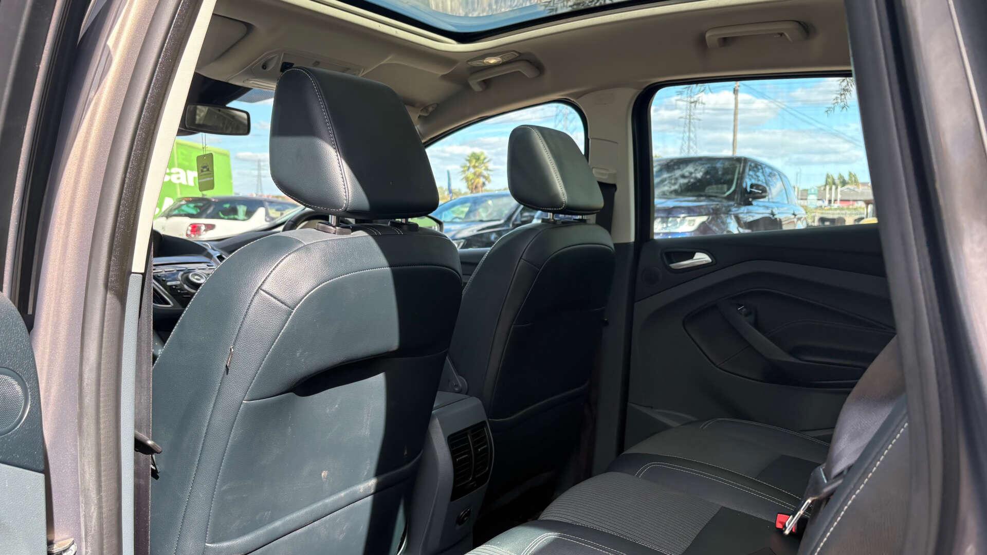 Ford C-Max view 12